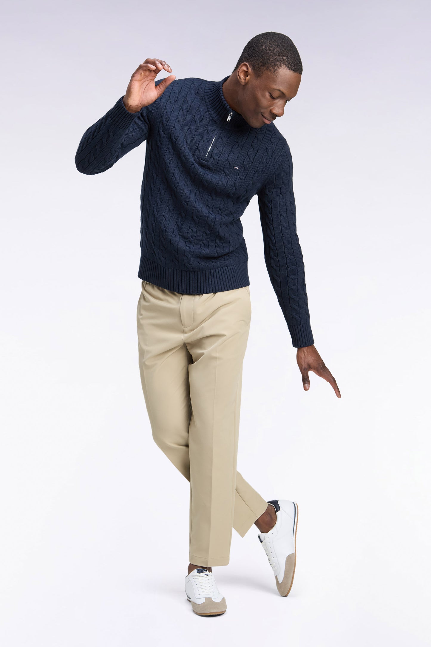 Pantalon à taille élastiquée en nylon stretch technique beige coupe Modern