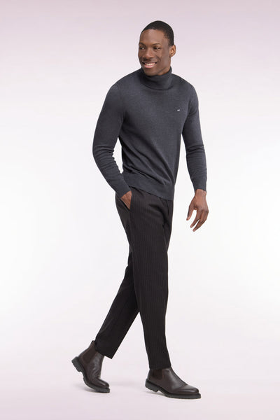 Pantalon à taille élastiquée façon flanelle rayée marron