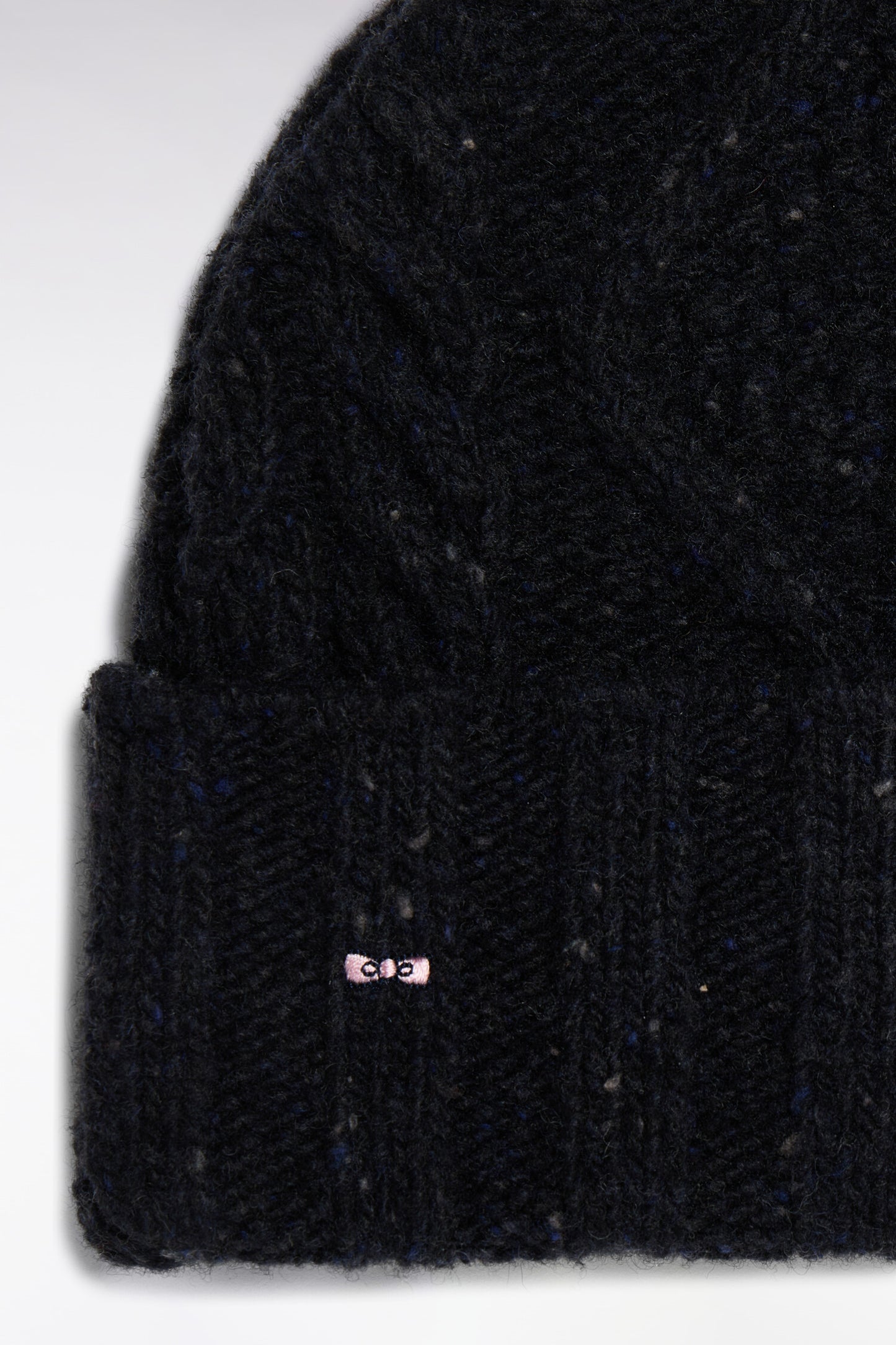 Bonnet en maille torsadée gris