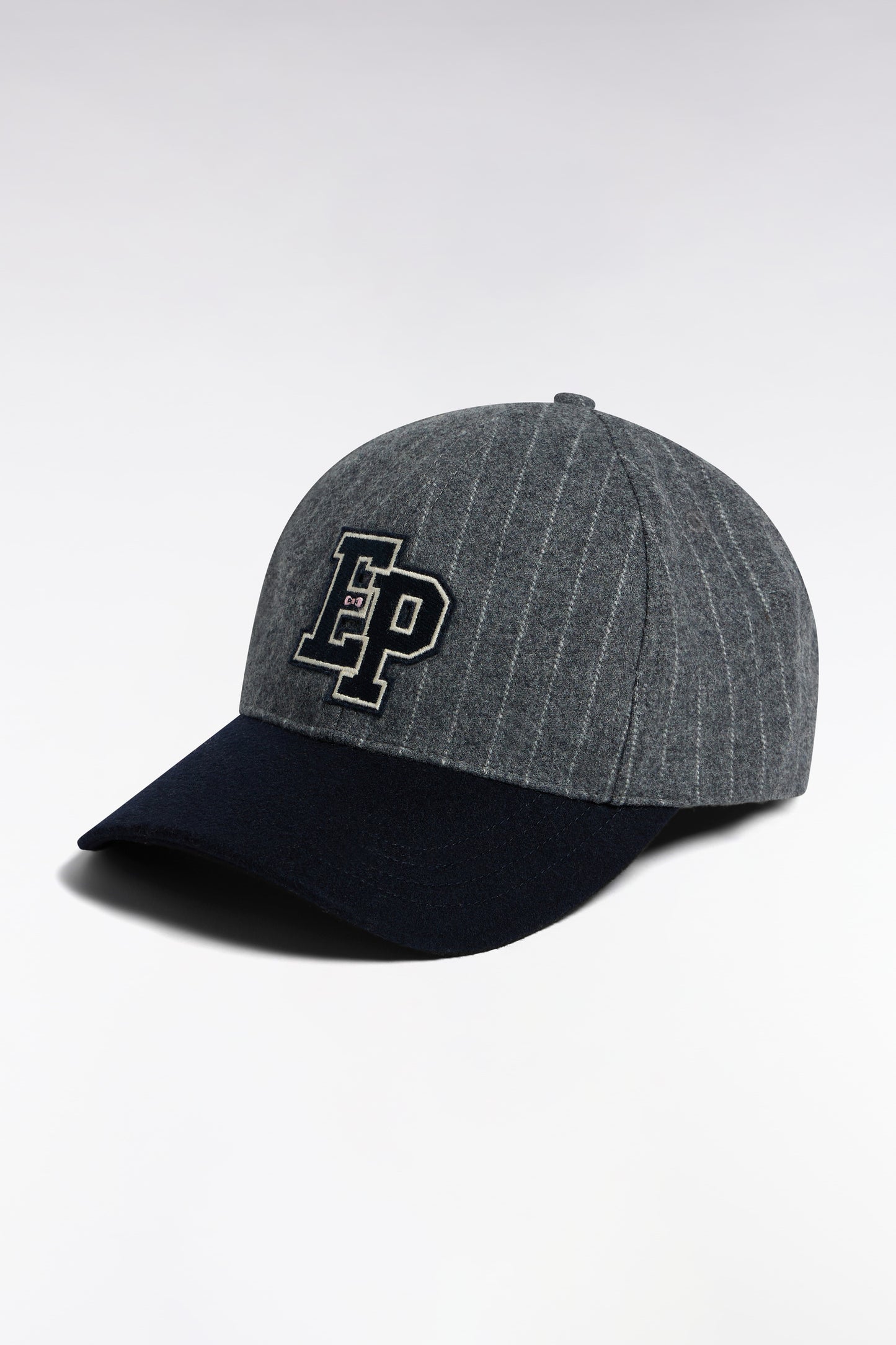 Casquette bimatière en drap de laine rayé gris patch EP