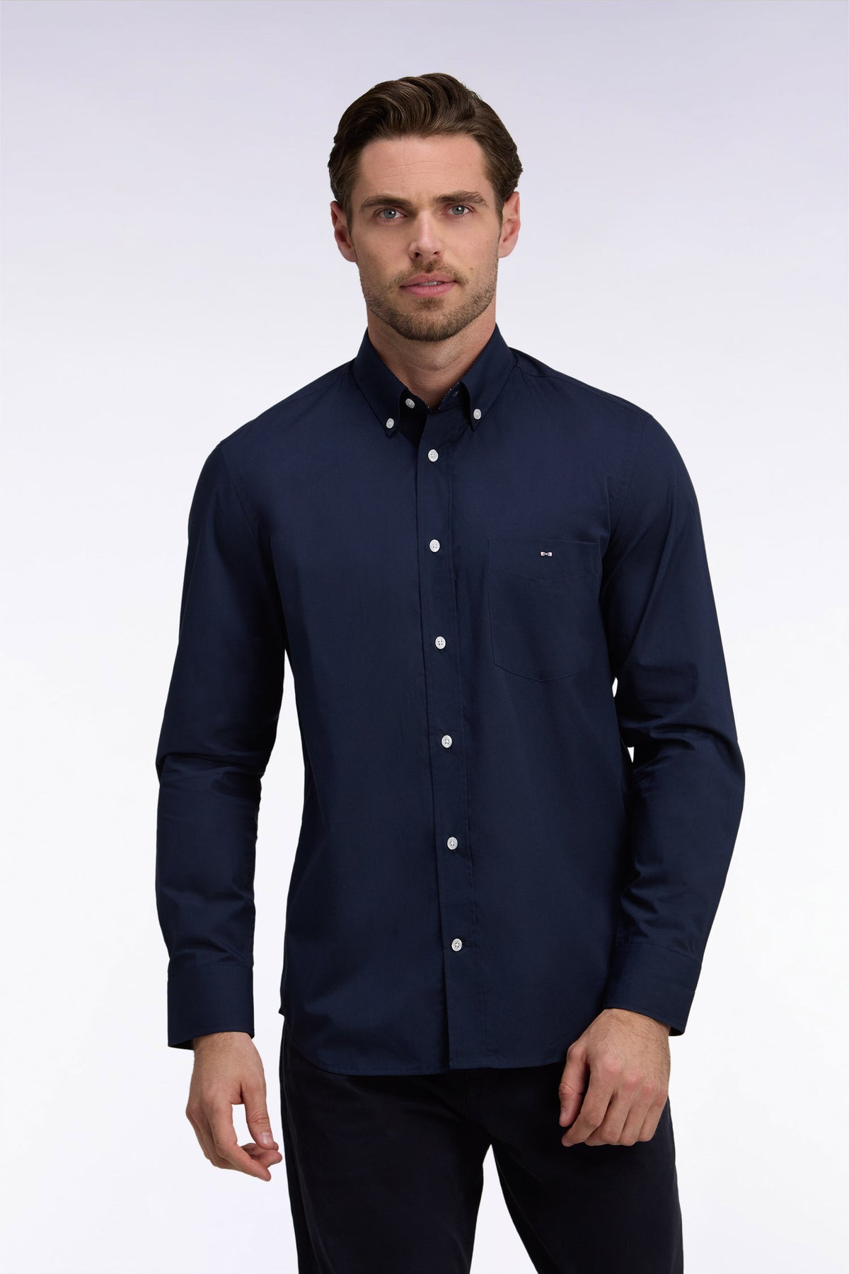 Chemise en coton marine à détails micromotifs coupe droite