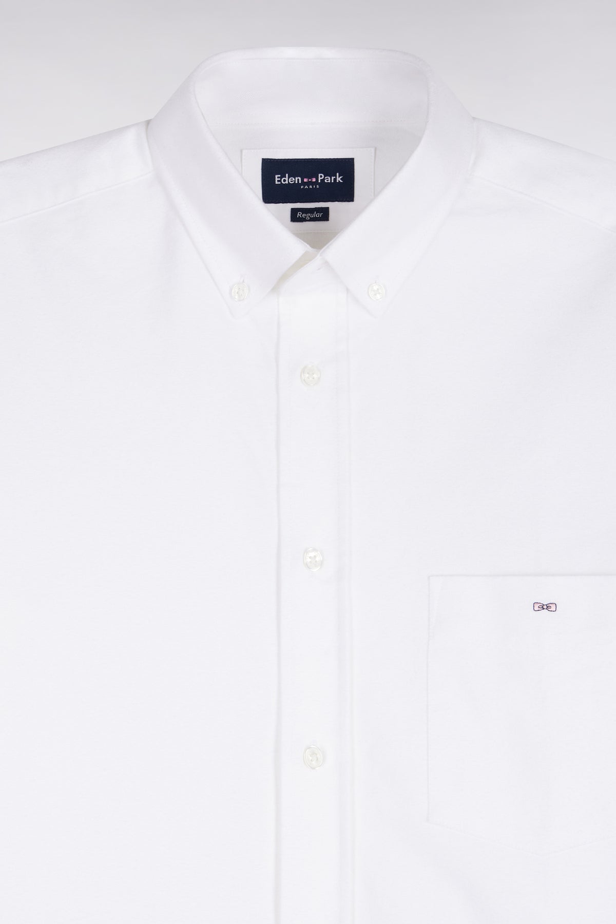 Chemise unie en coton blanc coupe droite