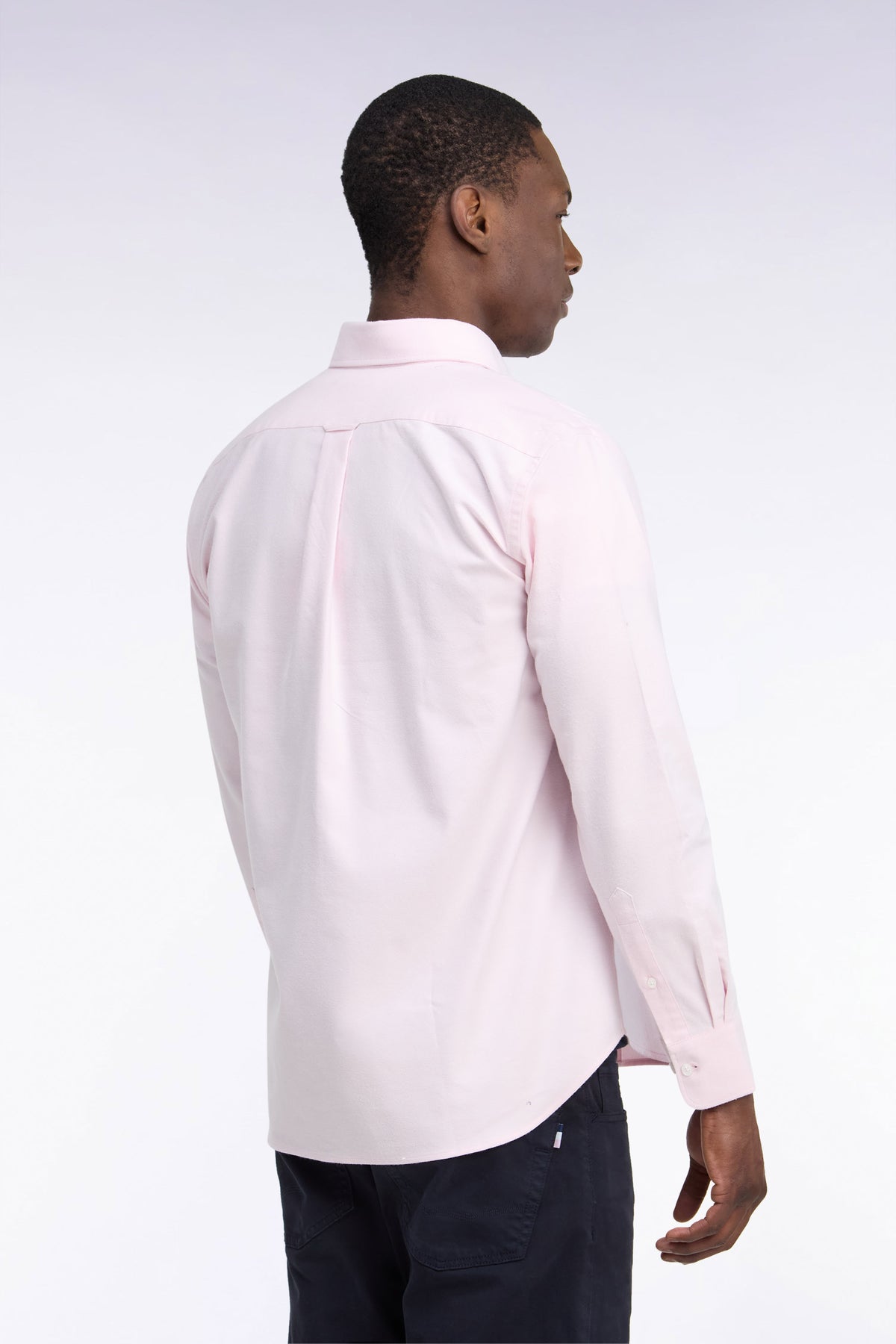 Chemise unie en coton rose coupe droite