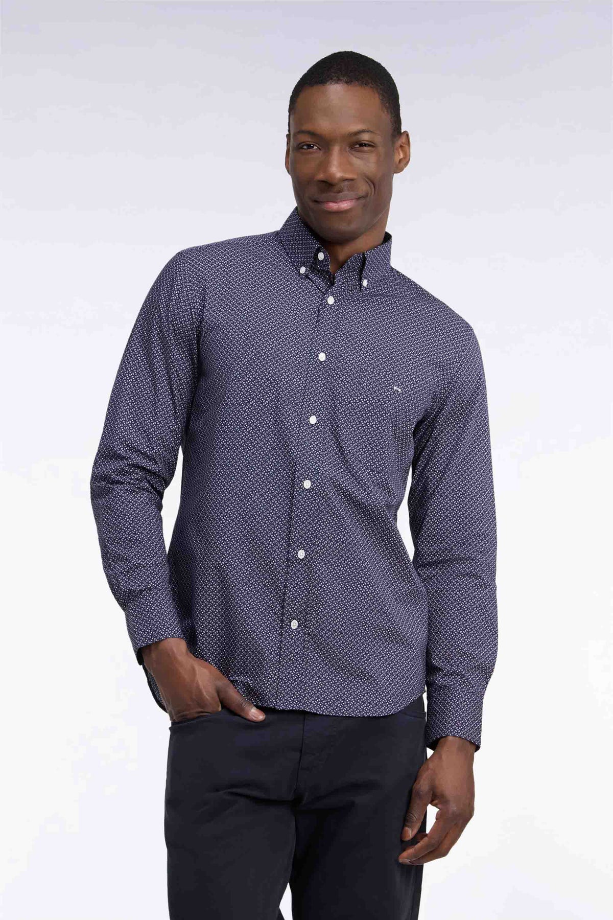 Chemise en popeline de coton rose à micromotifs nœuds papillon
