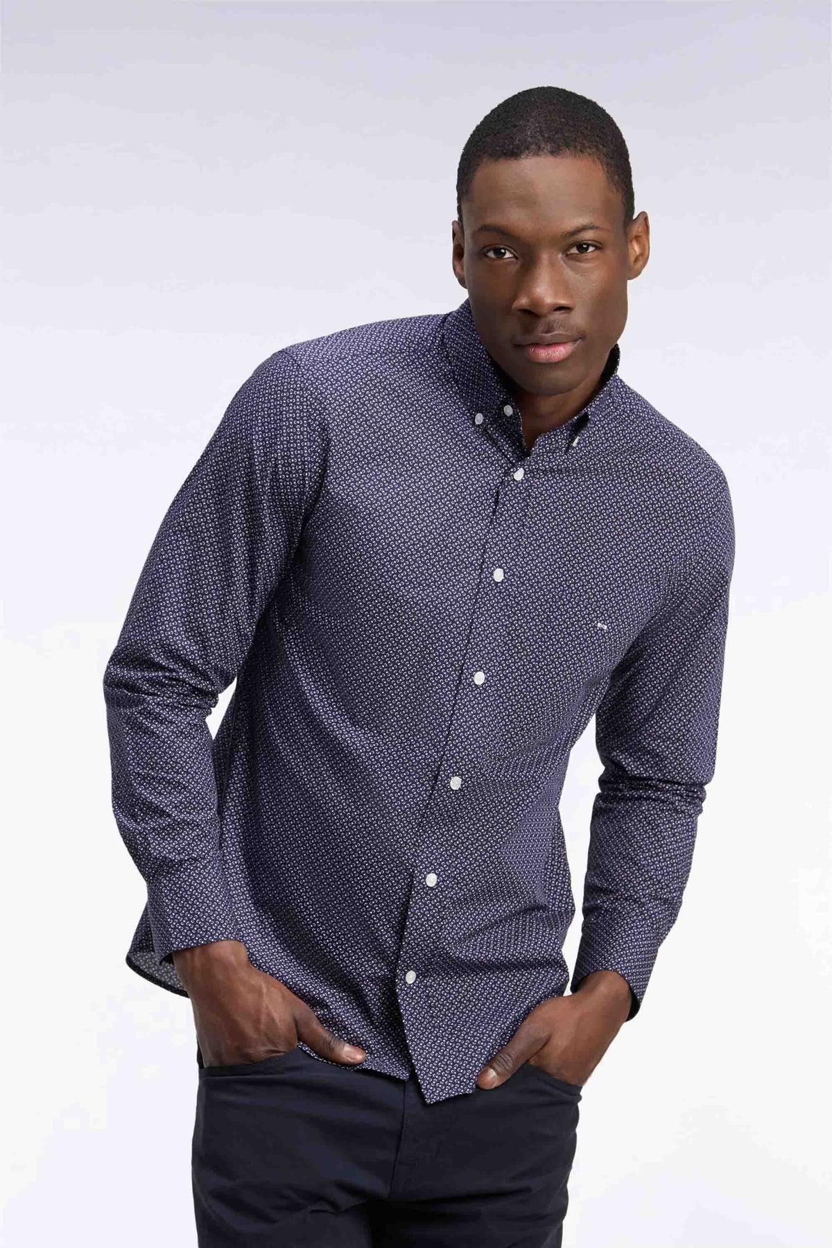 Chemise en popeline de coton rose à micromotifs nœuds papillon