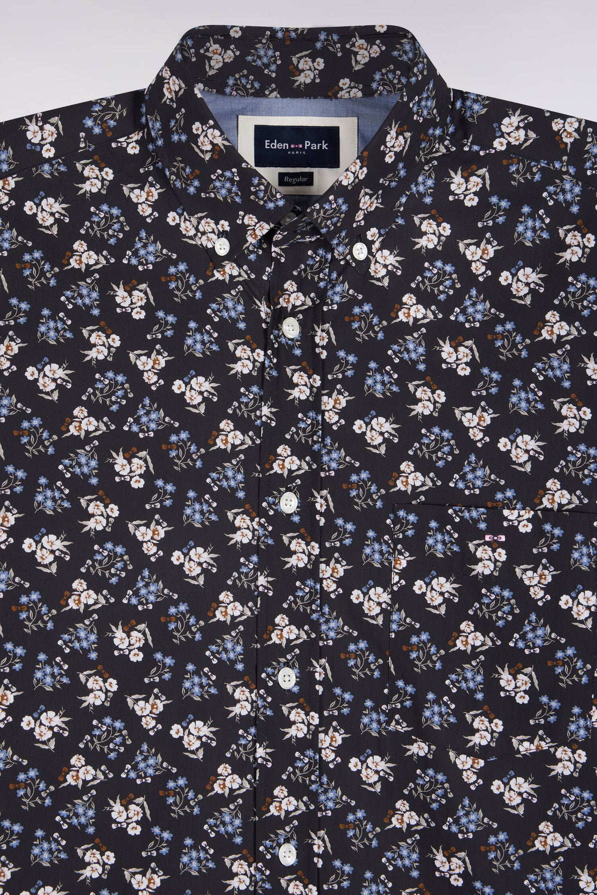 Chemise en coton marron à micromotifs fleurs coupe droite