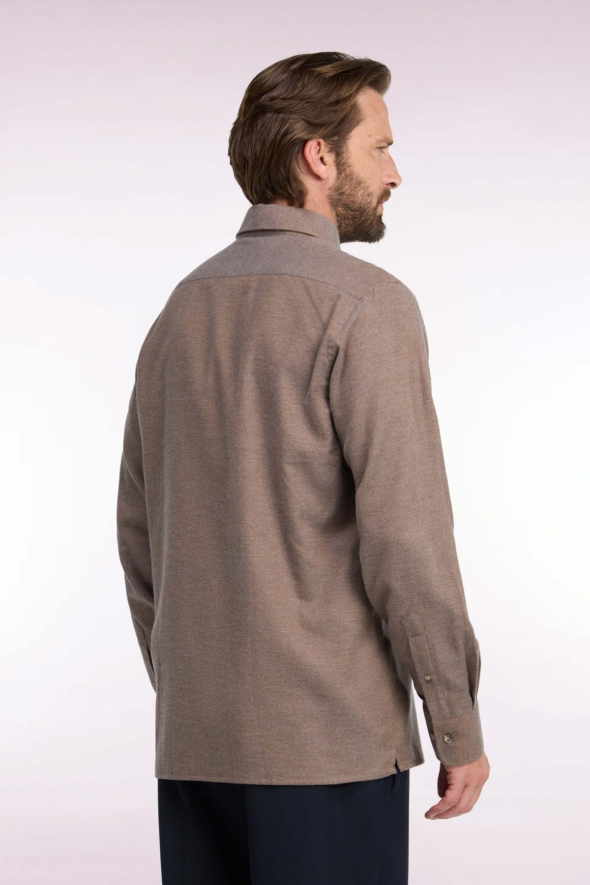 Chemise unie en coton marron coupe droite