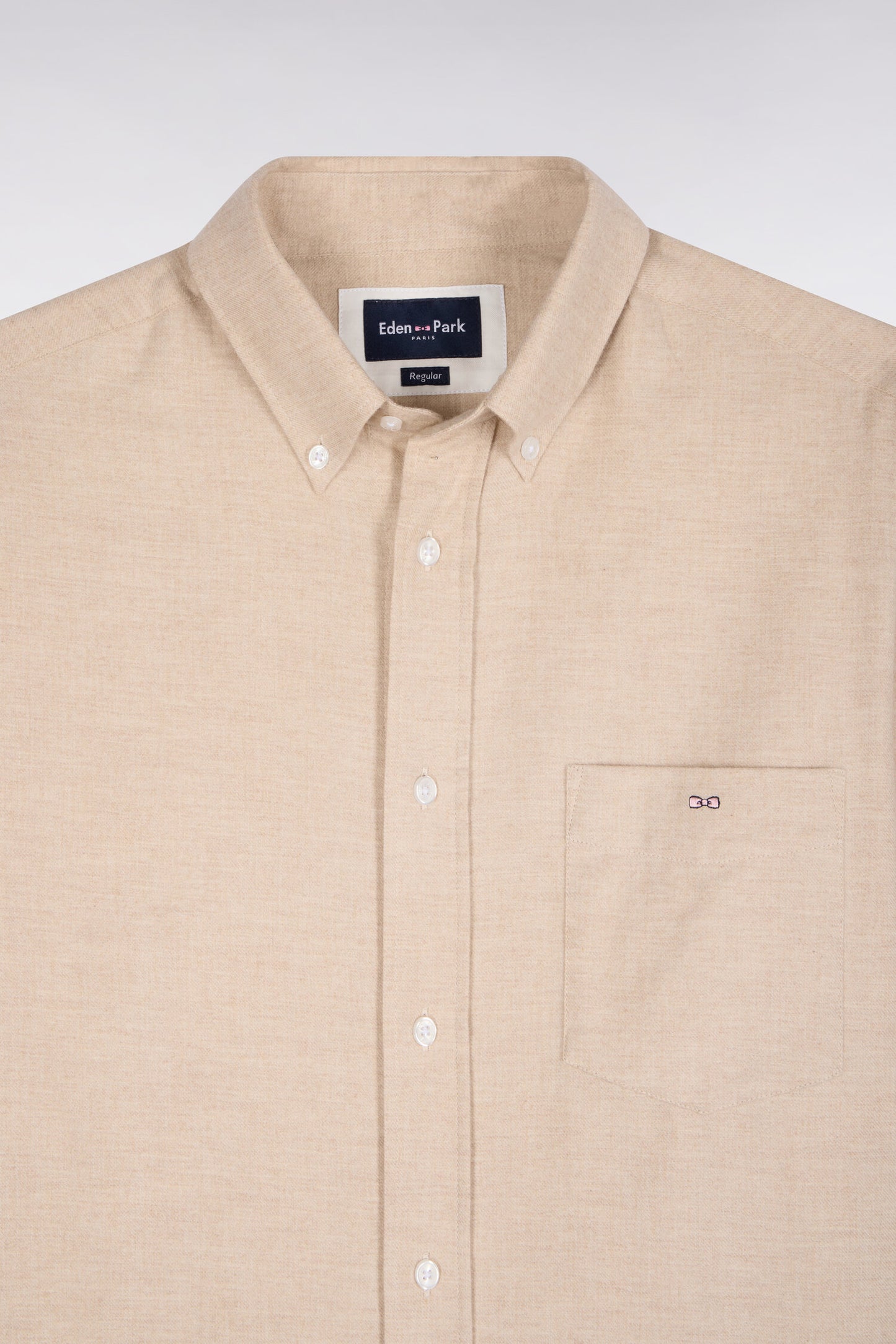 Chemise unie en coton camel coupe droite