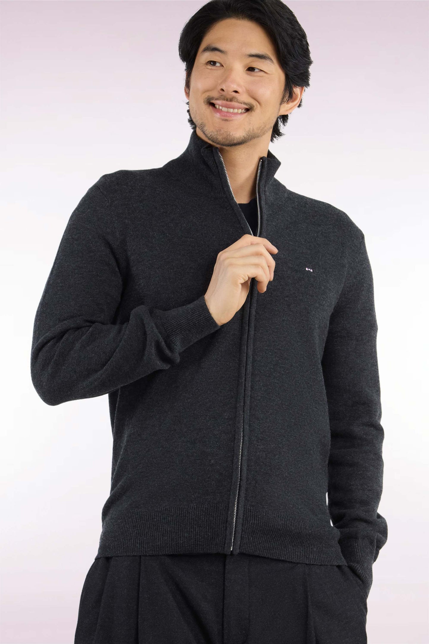 Cardigan zippé en laine et coton gris foncé coupe droite