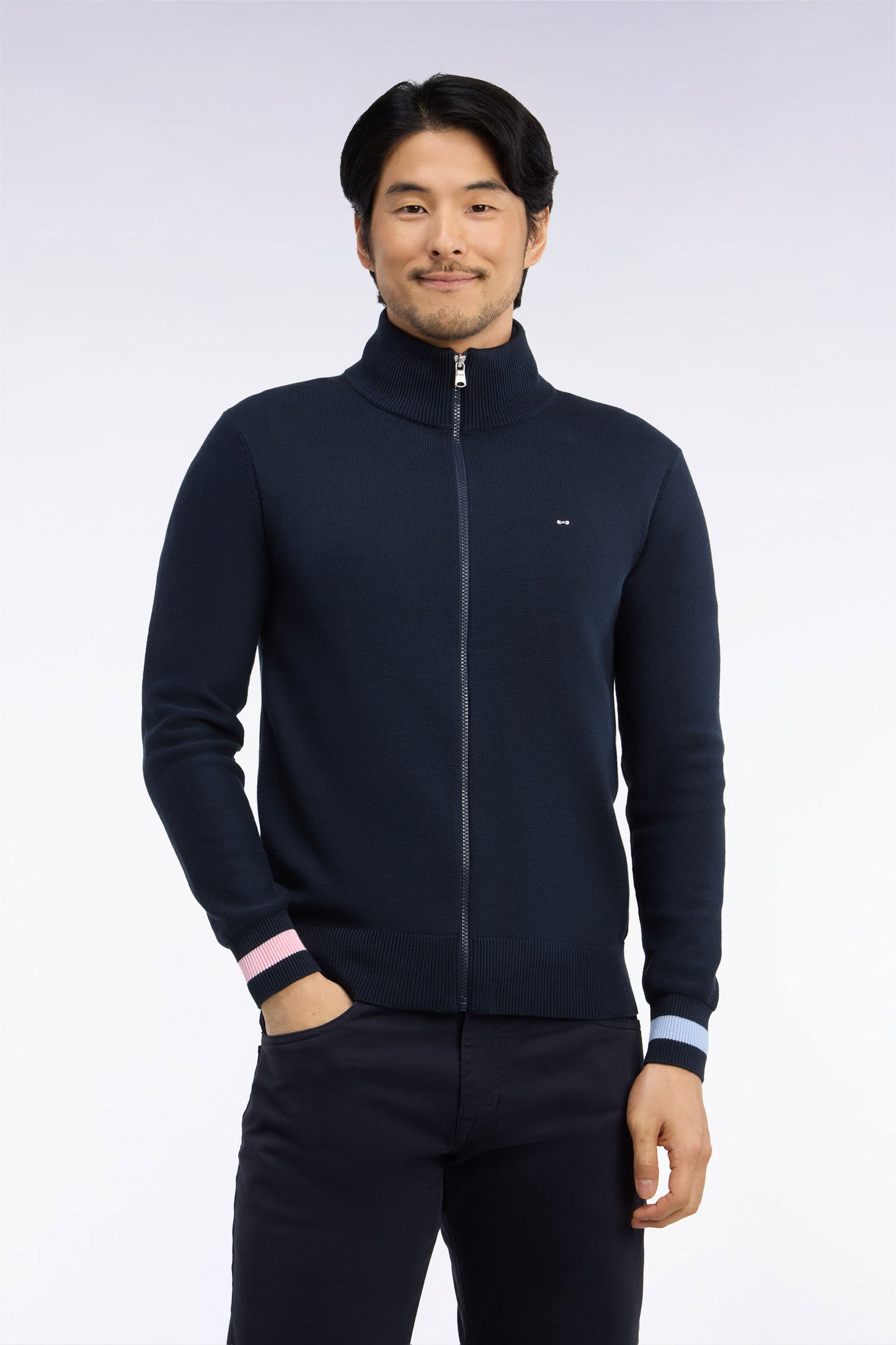 Cardigan zippé en coton marine dos brodé coupe droite