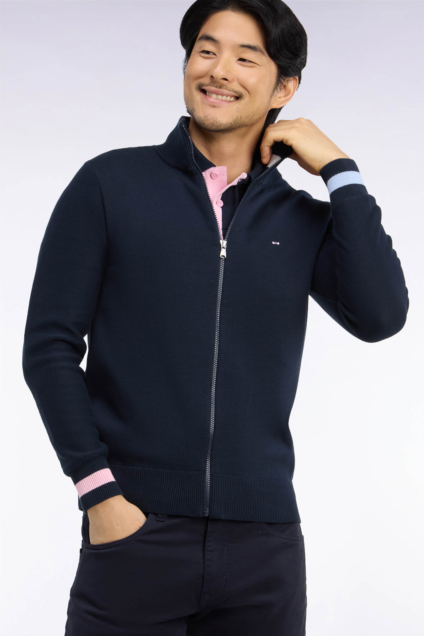 Cardigan zippé en coton marine dos brodé coupe droite