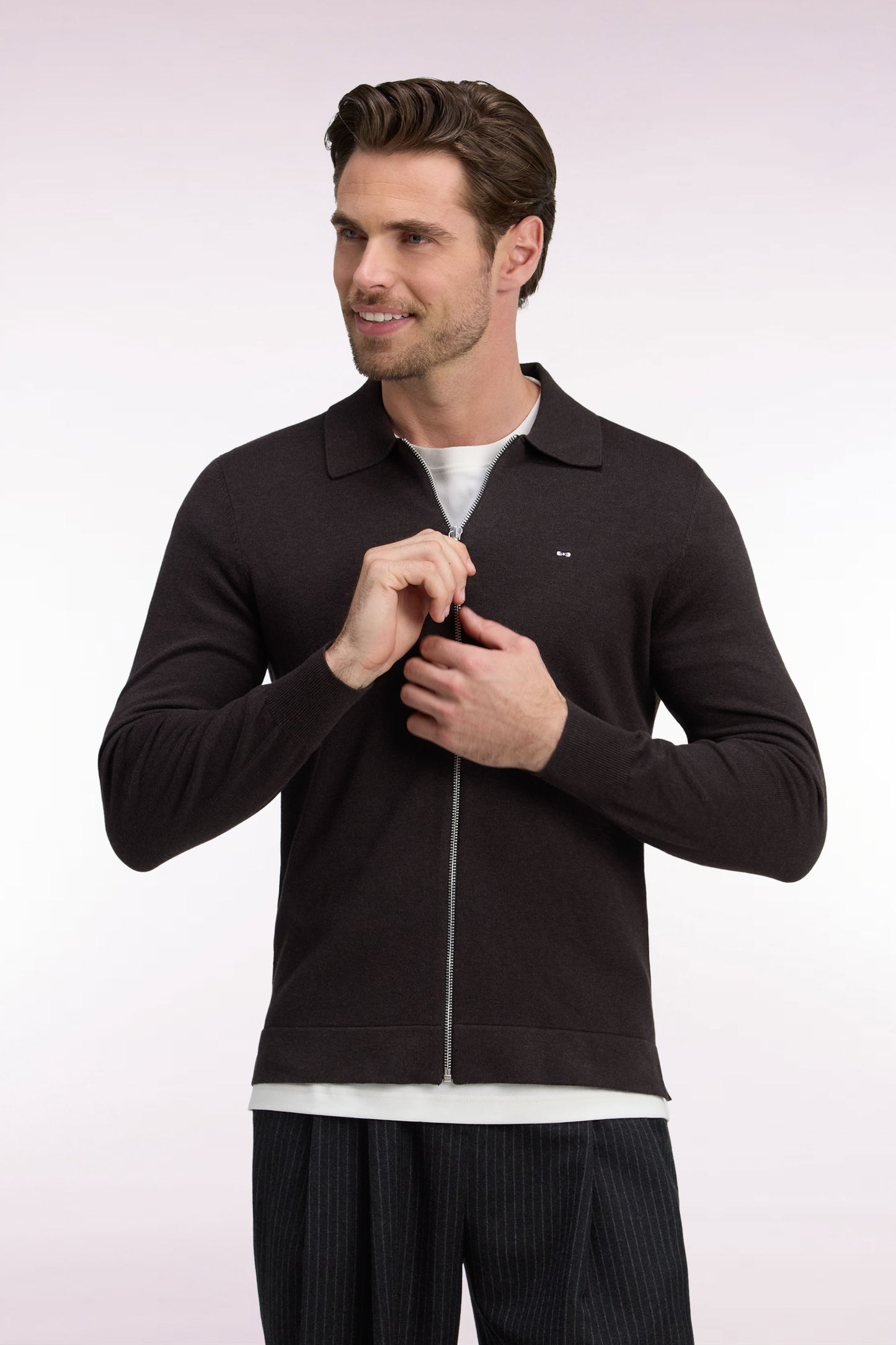 Cardigan zippé en coton et viscose marron coupe droite