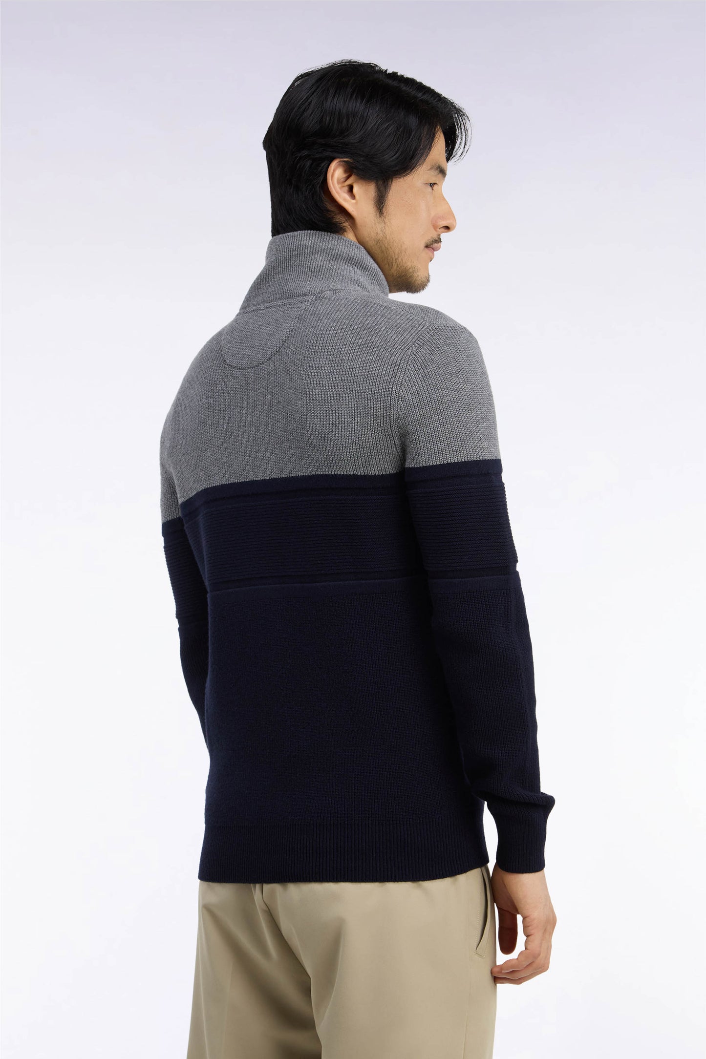 Cardigan zippé bicolore en laine mérinos marine et gris coupe droite