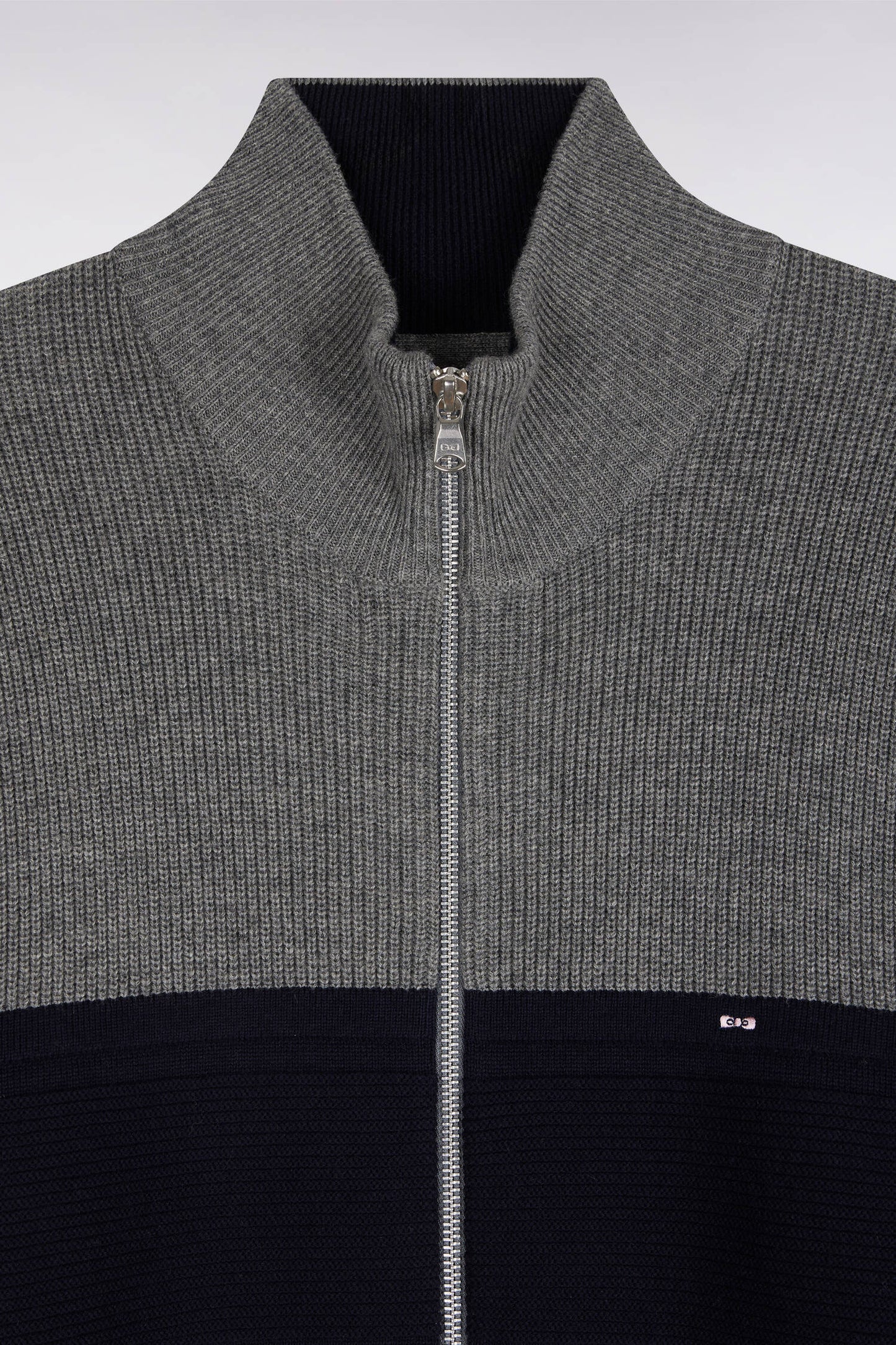 Cardigan zippé bicolore en laine mérinos marine et gris coupe droite