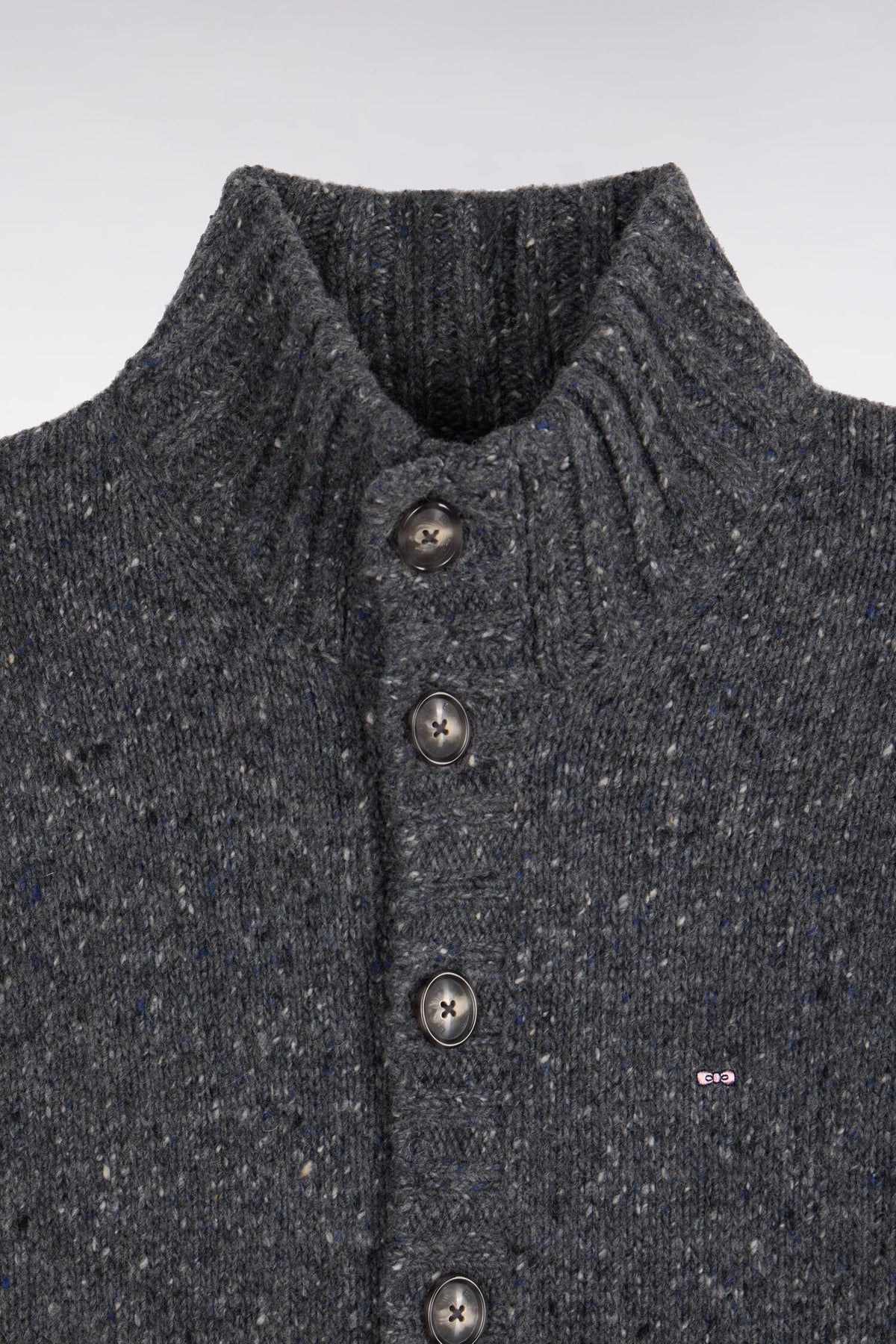 Cardigan boutonné en maille épaisse chinée gris coupe droite