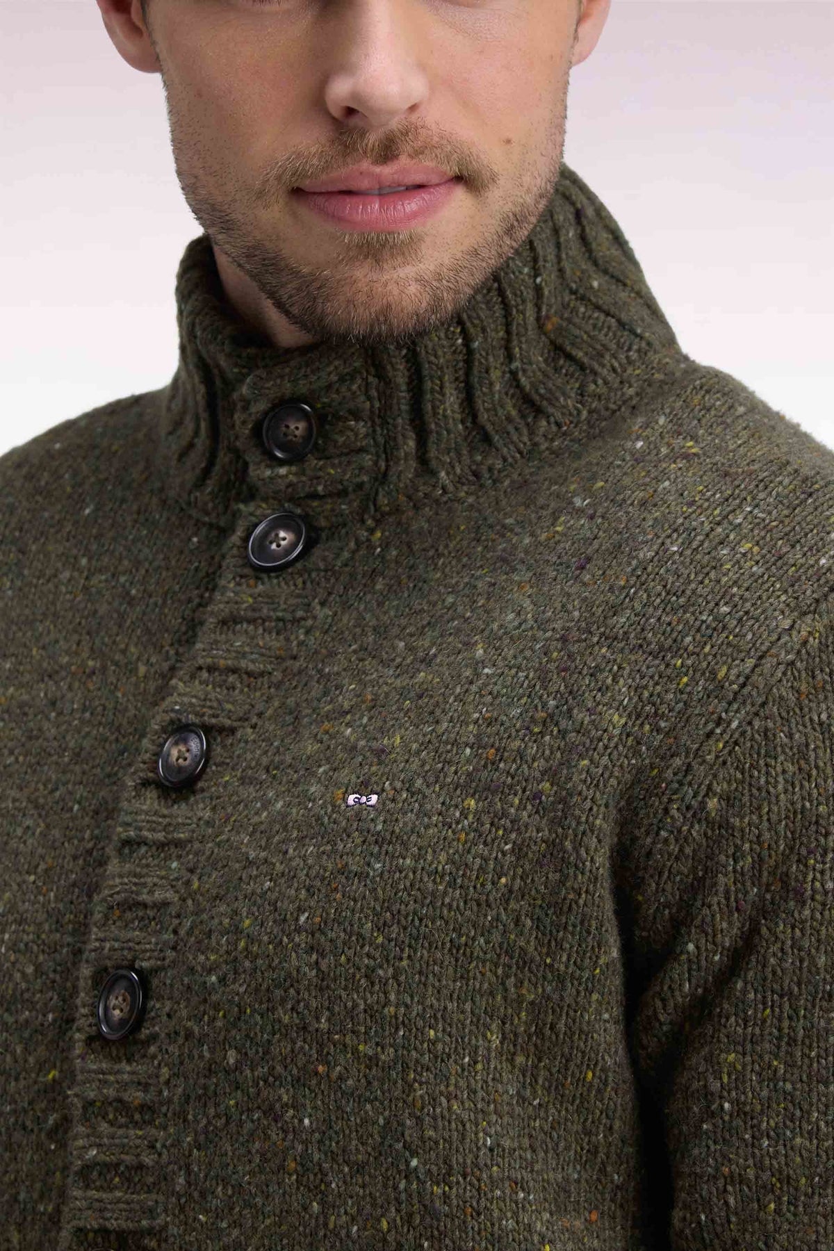 Cardigan boutonné en maille épaisse chinée kaki coupe droite