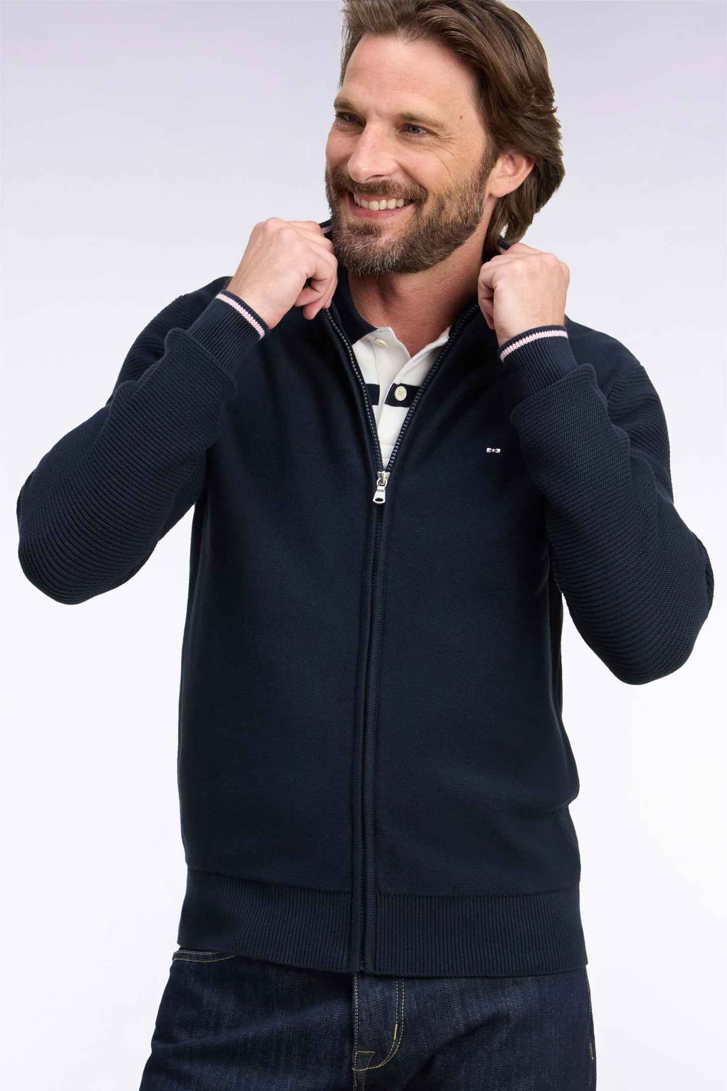 Cardigan en jersey coton marine zippé broderie dos
