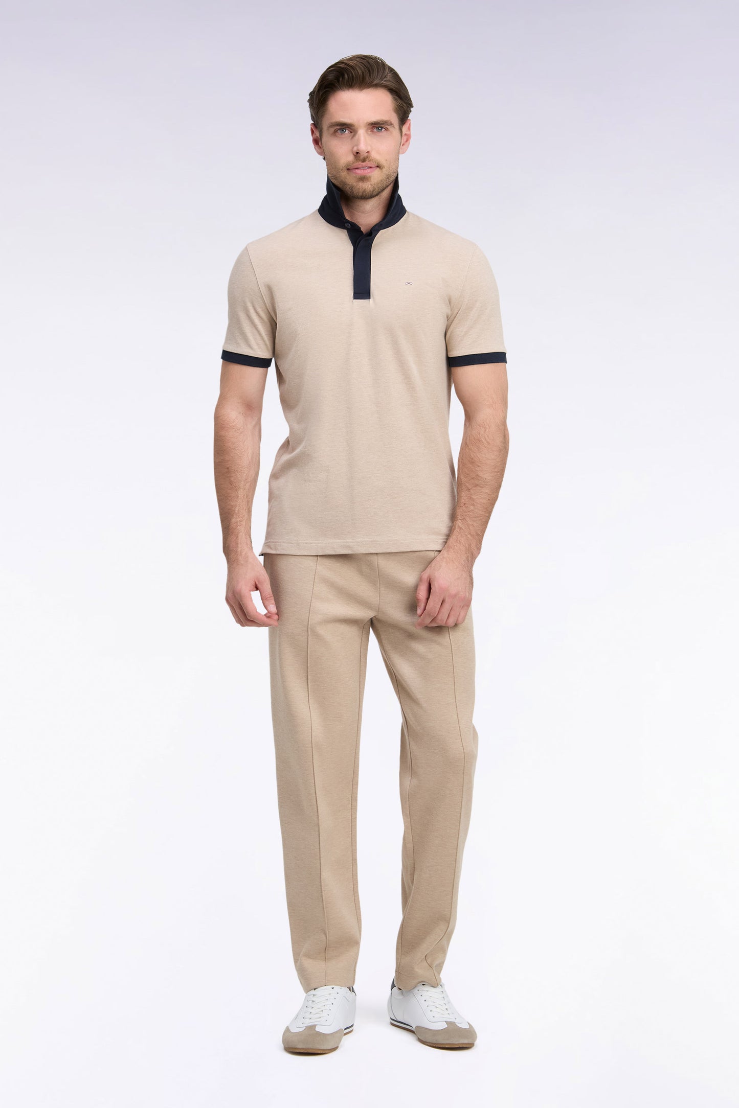 Jogging en interlock de coton stretch beige coupe droite