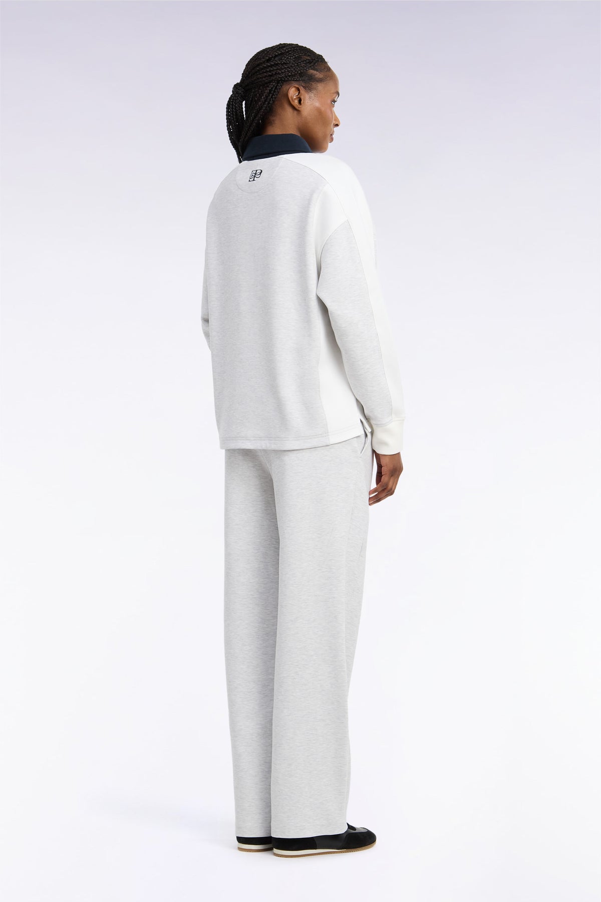 Loose fit unisex joggers in heather gray interlock