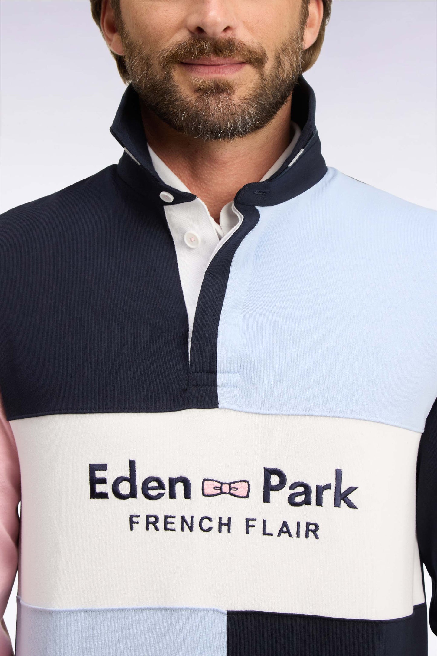Maillot manches longues coupé cousu en jersey de coton marine brodé