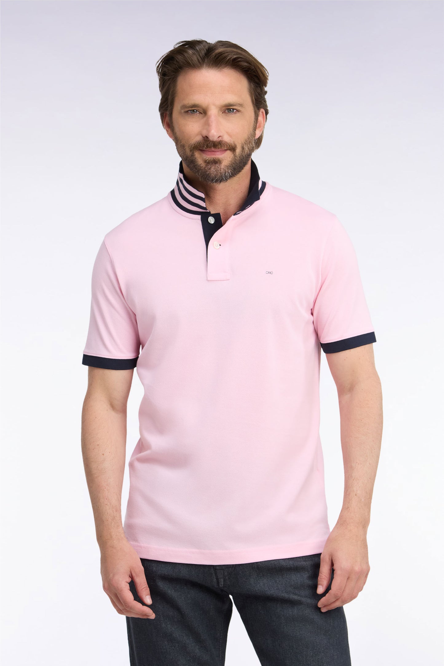 Polo manches courtes sous-col rayé en coton Pima rose coupe droite