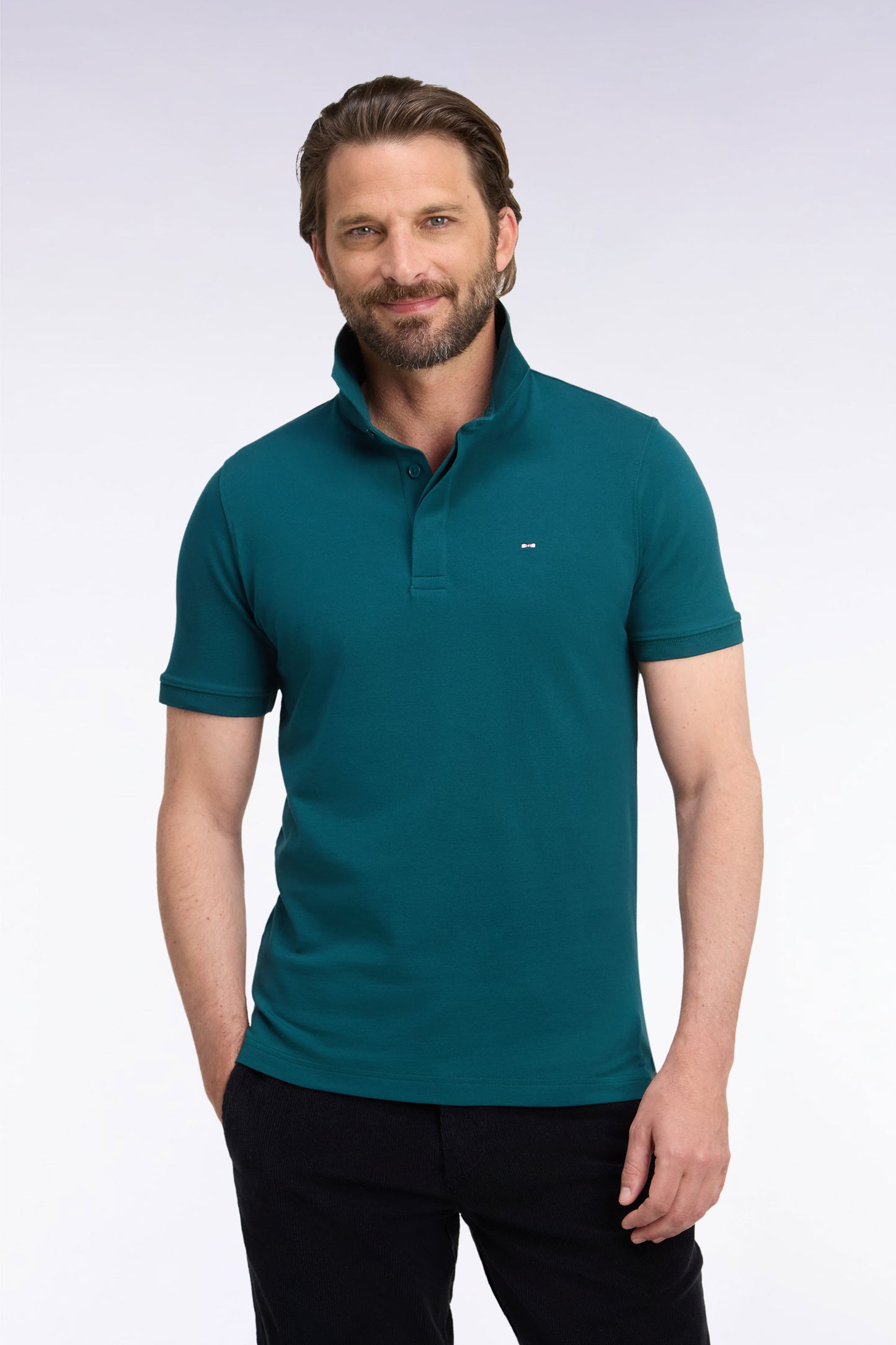 Polo manches courtes en coton stretch vert coupe ajustée