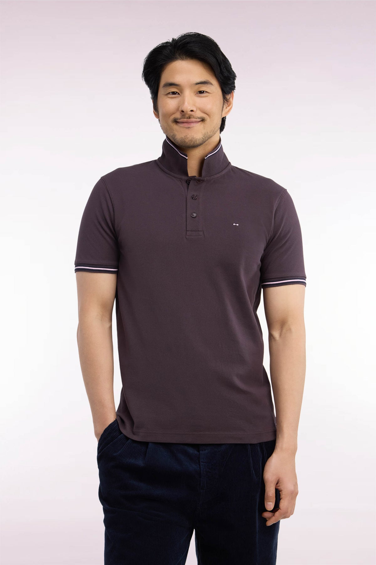 Polo manches courtes en piqué coton marron coupe droite