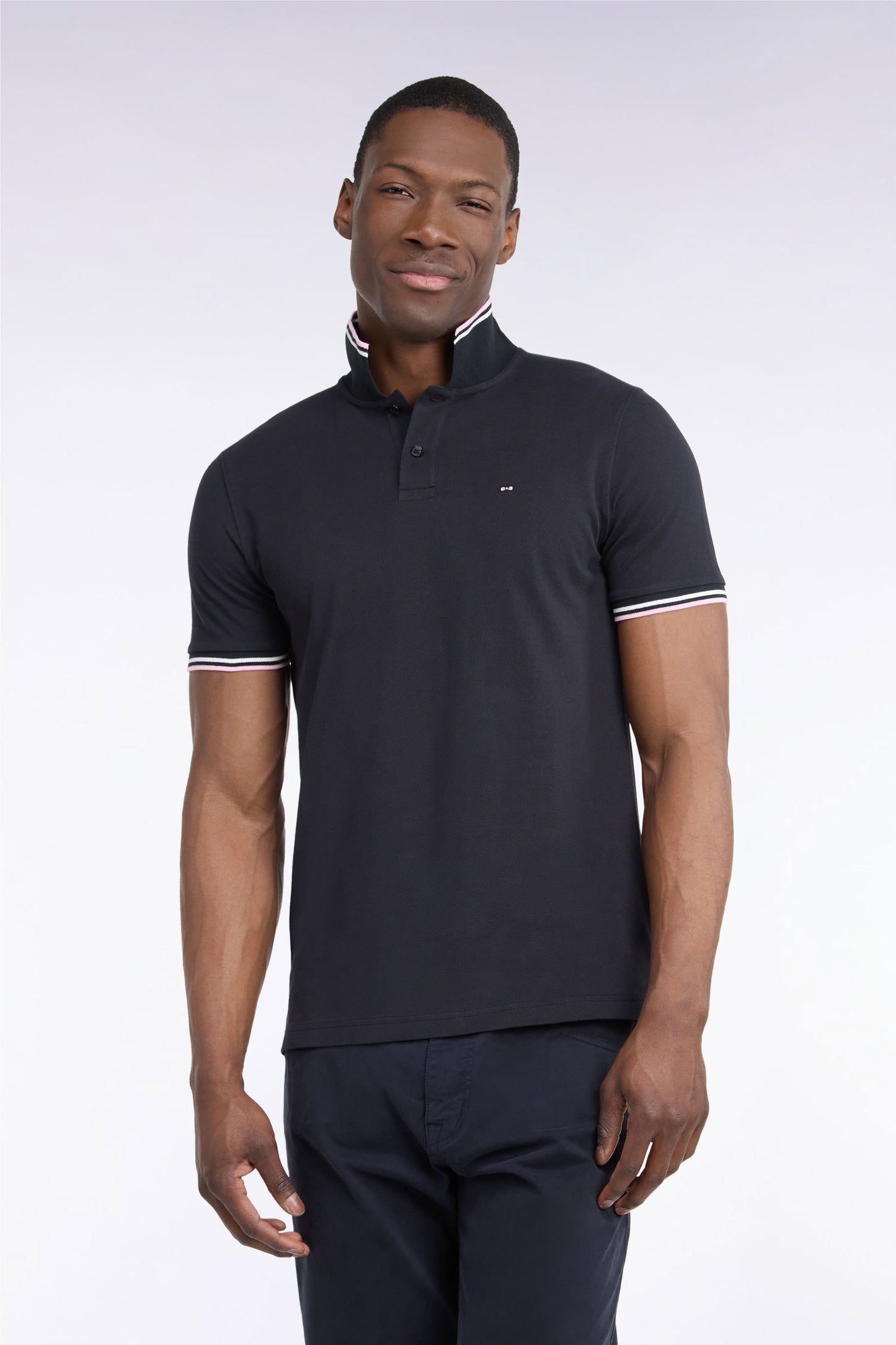 Polo manches courtes en piqué coton noir coupe droite