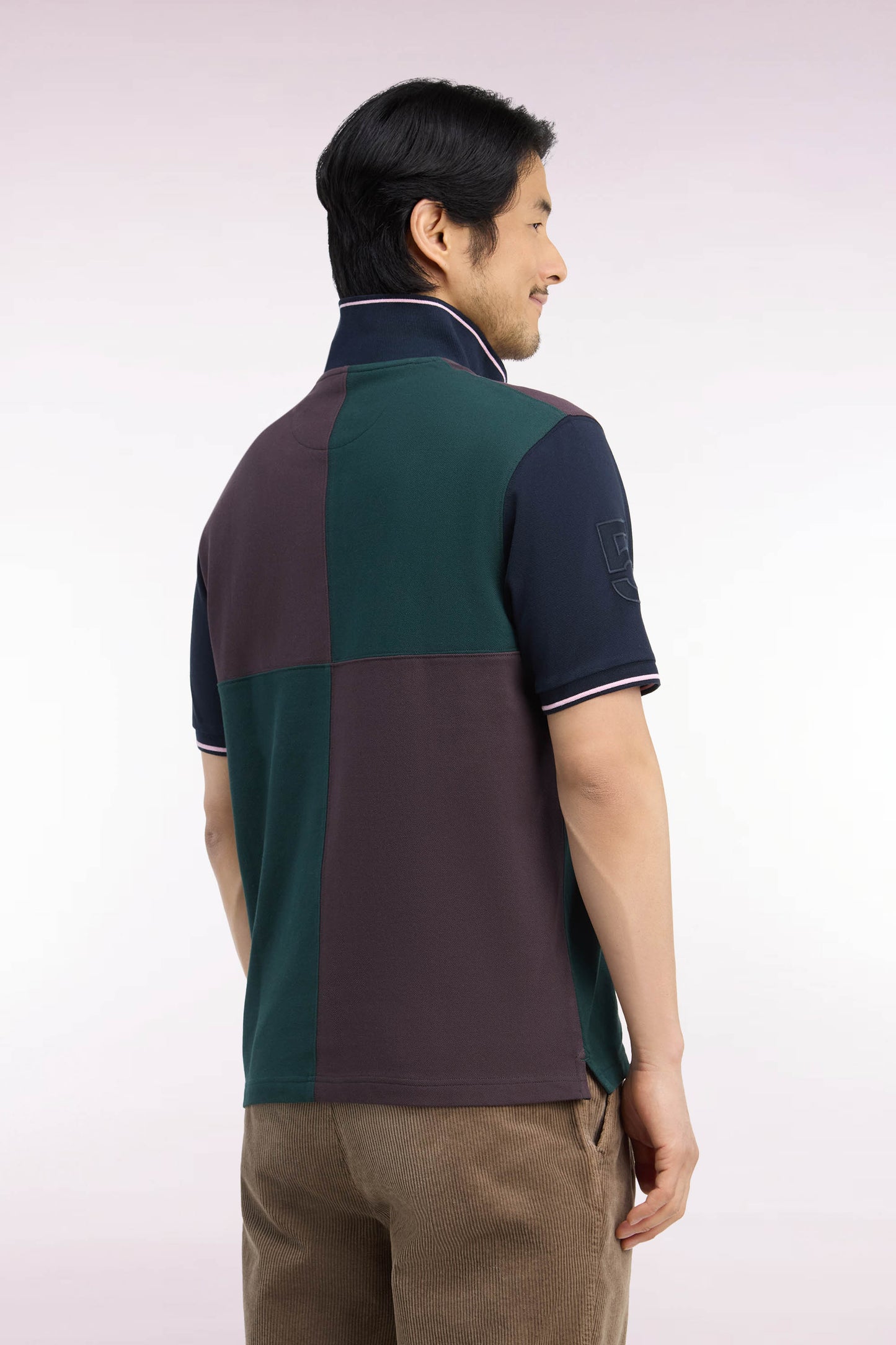 Polo manches courtes en coton à cadrans et broderie écusson coupe droite