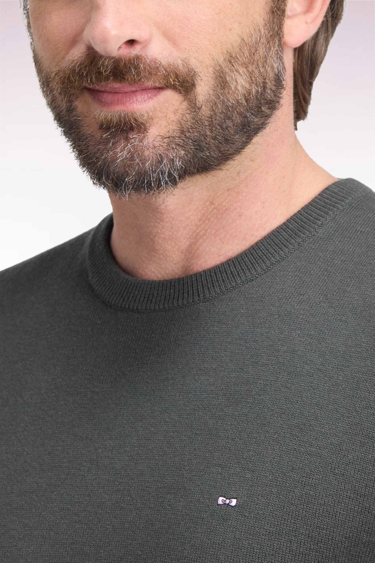 Pull col rond en laine et coton kaki coupe droite