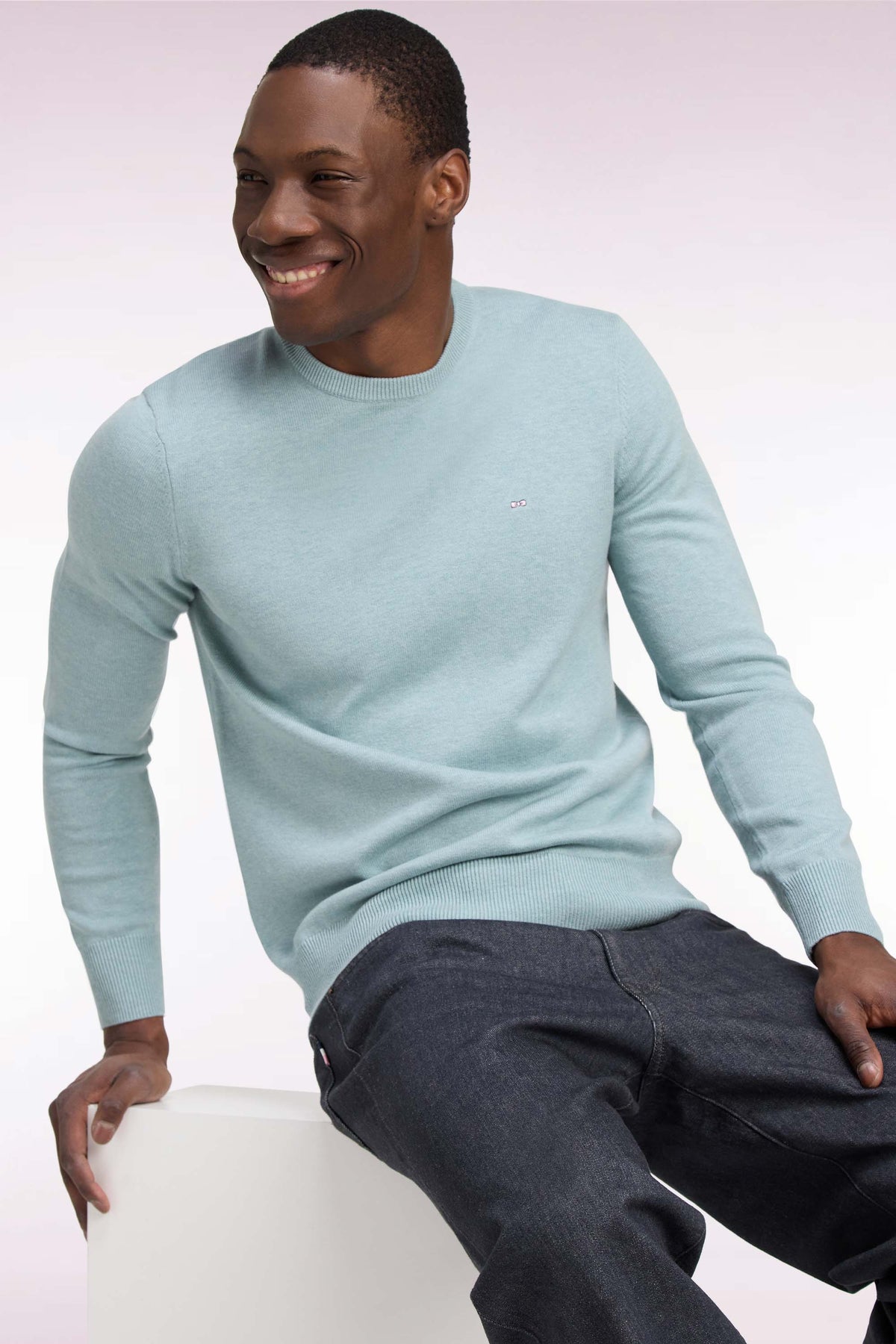 Pull col rond en laine et coton vert d'eau coupe droite