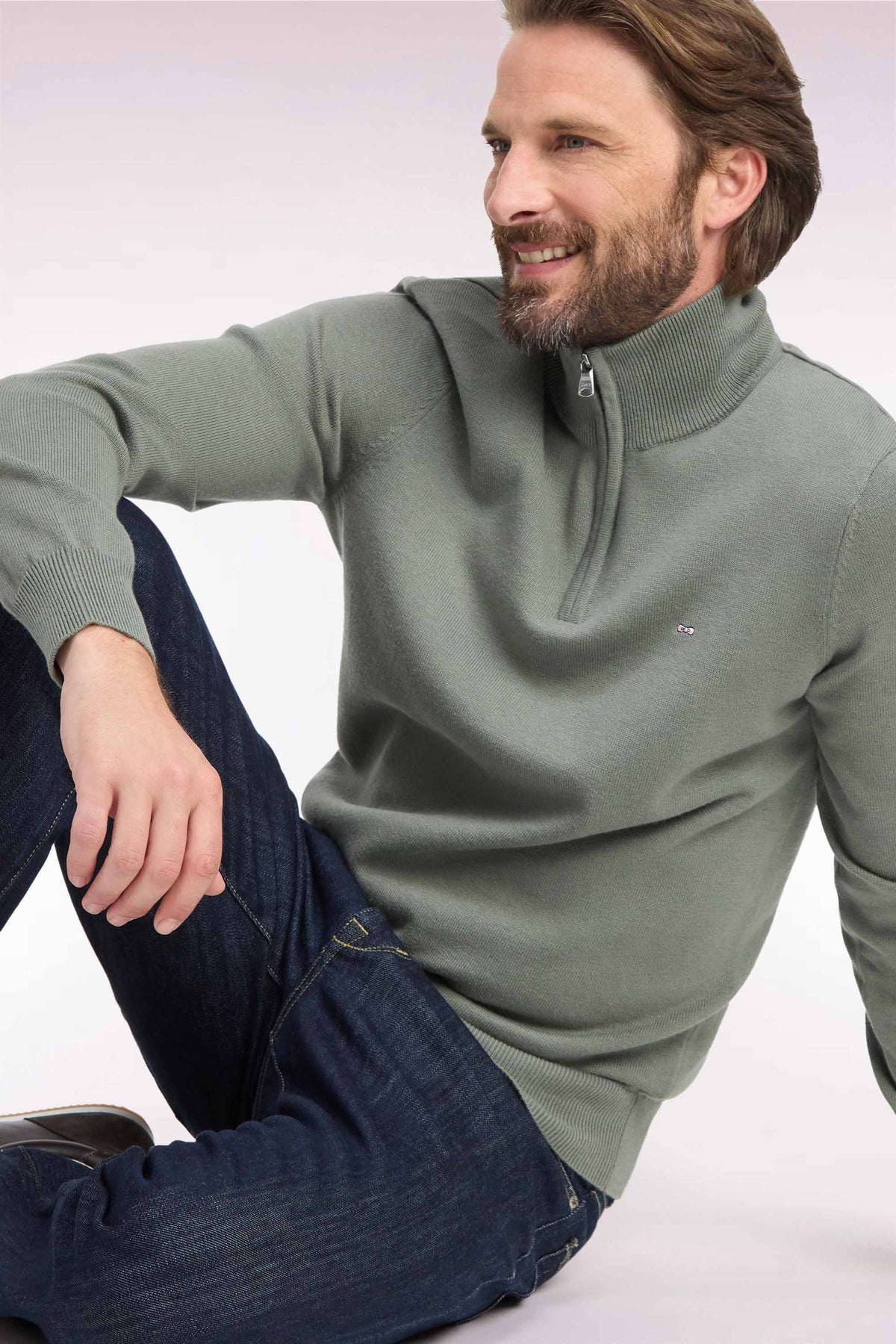 Straight cut olive green wool and cotton trucker neck sweater