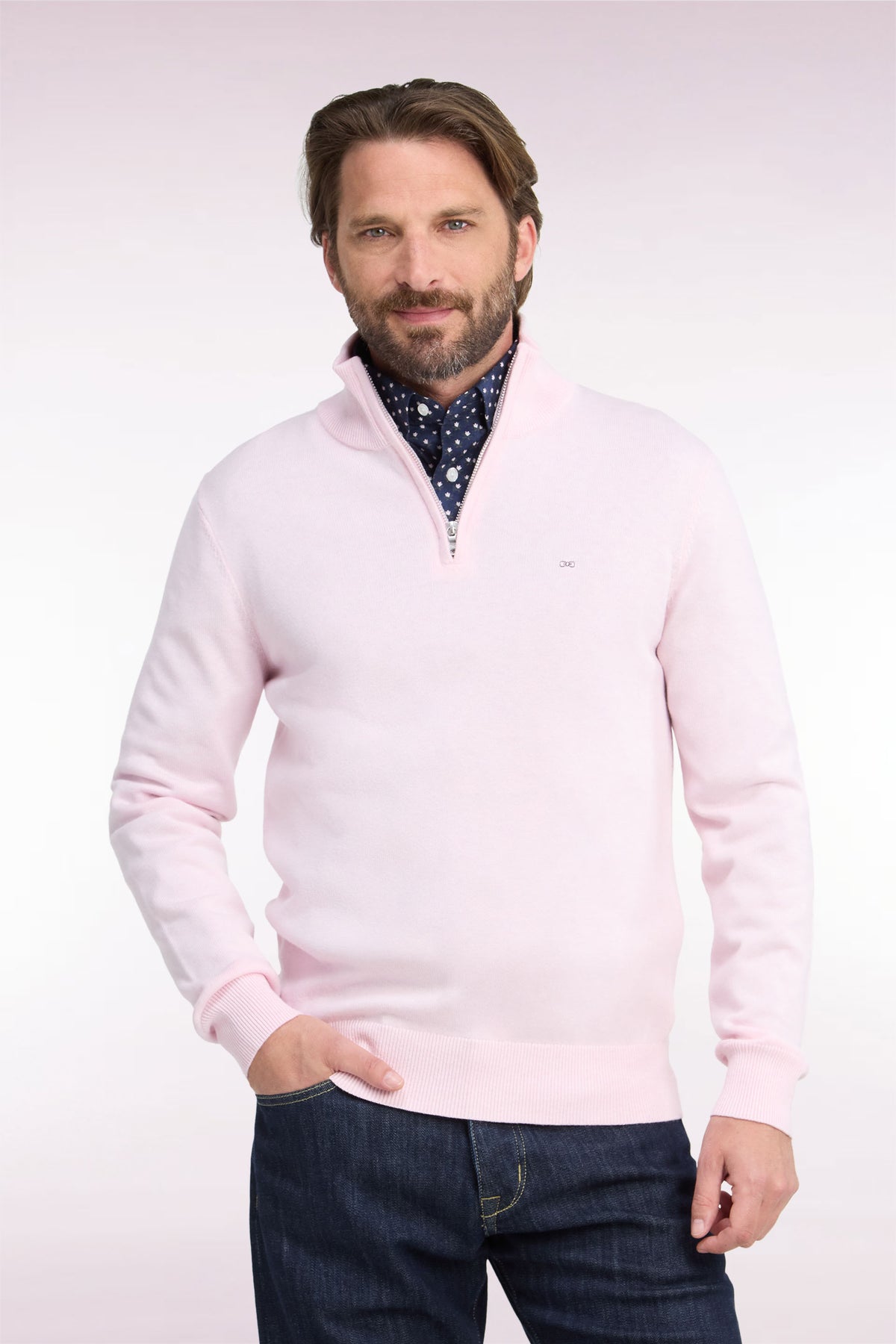 Straight cut pink wool and cotton trucker neck sweater