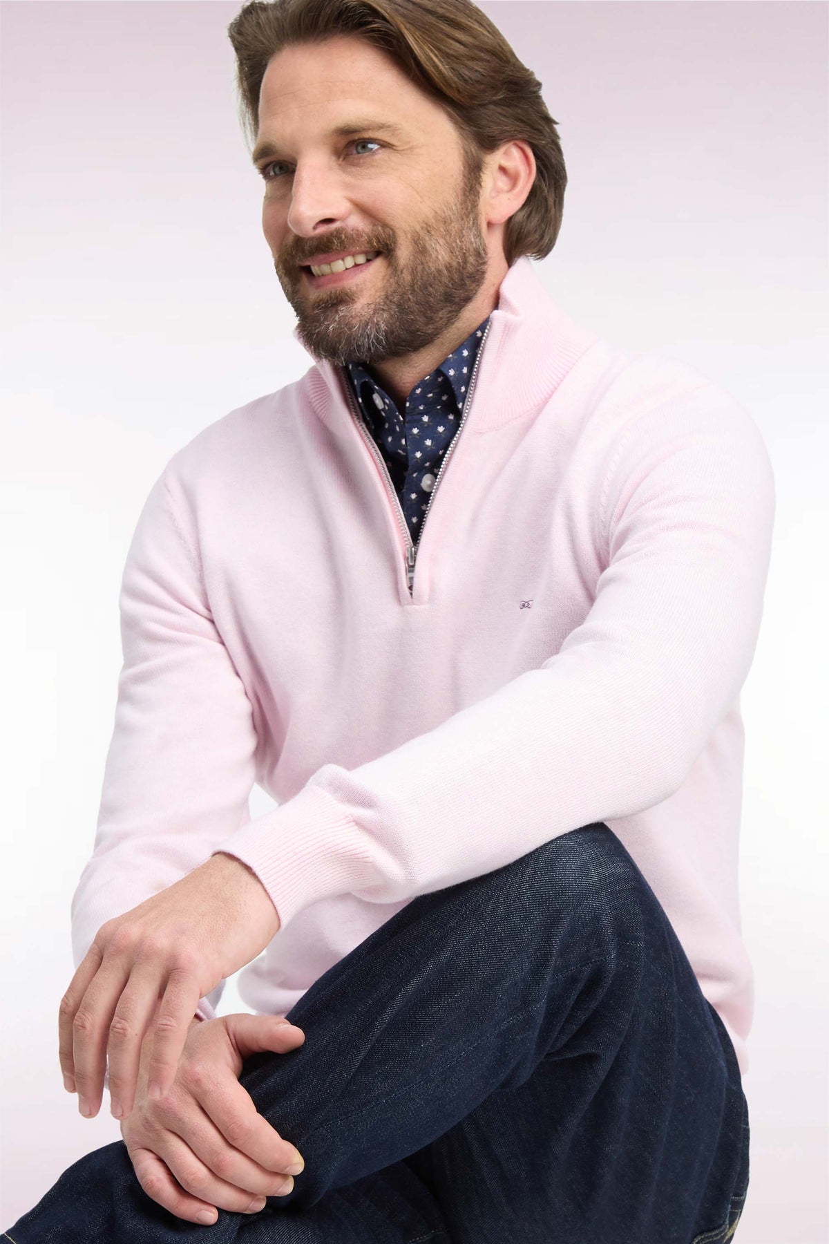 Straight cut pink wool and cotton trucker neck sweater