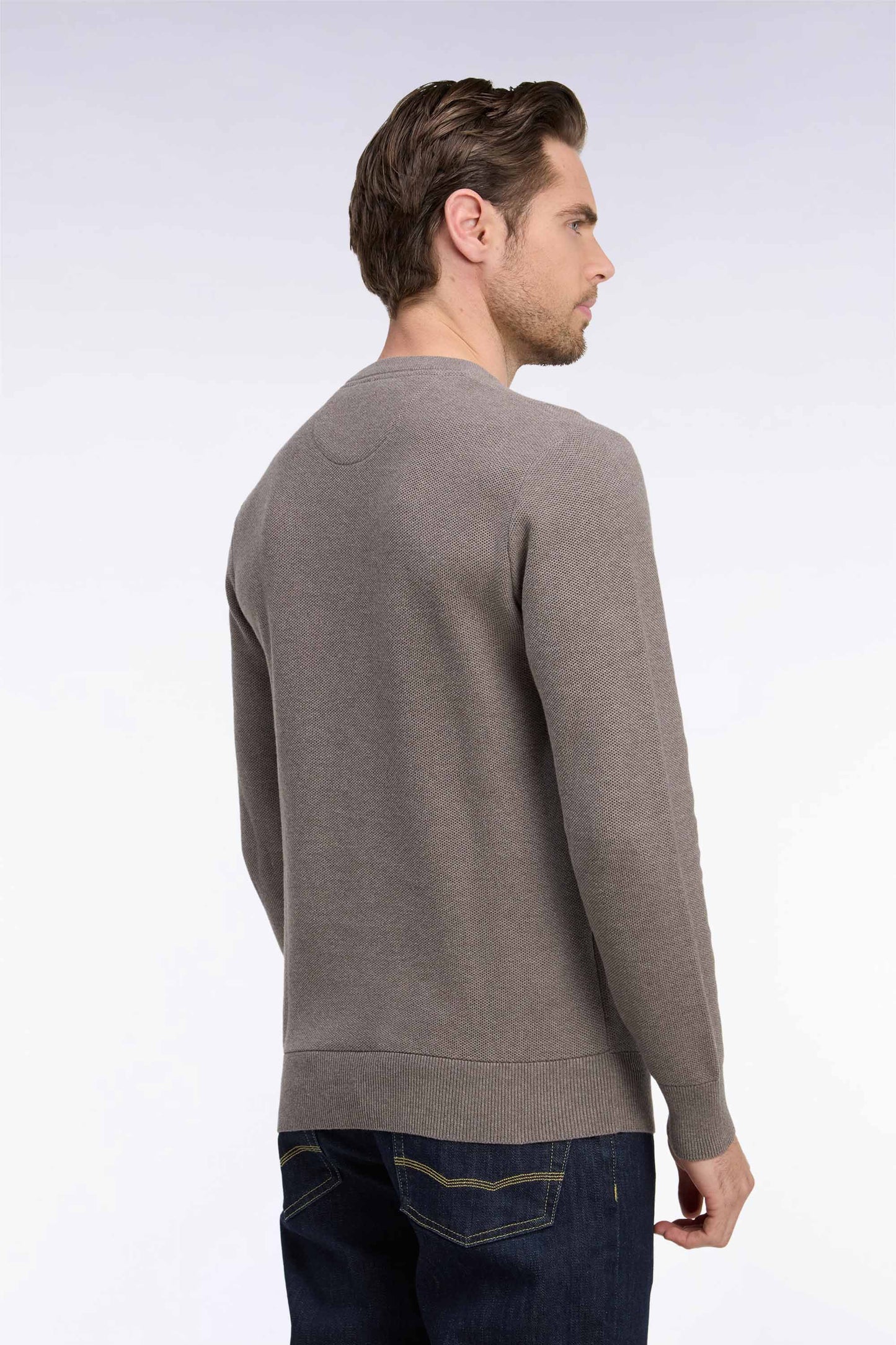 Pull col rond en coton gris coupe droite