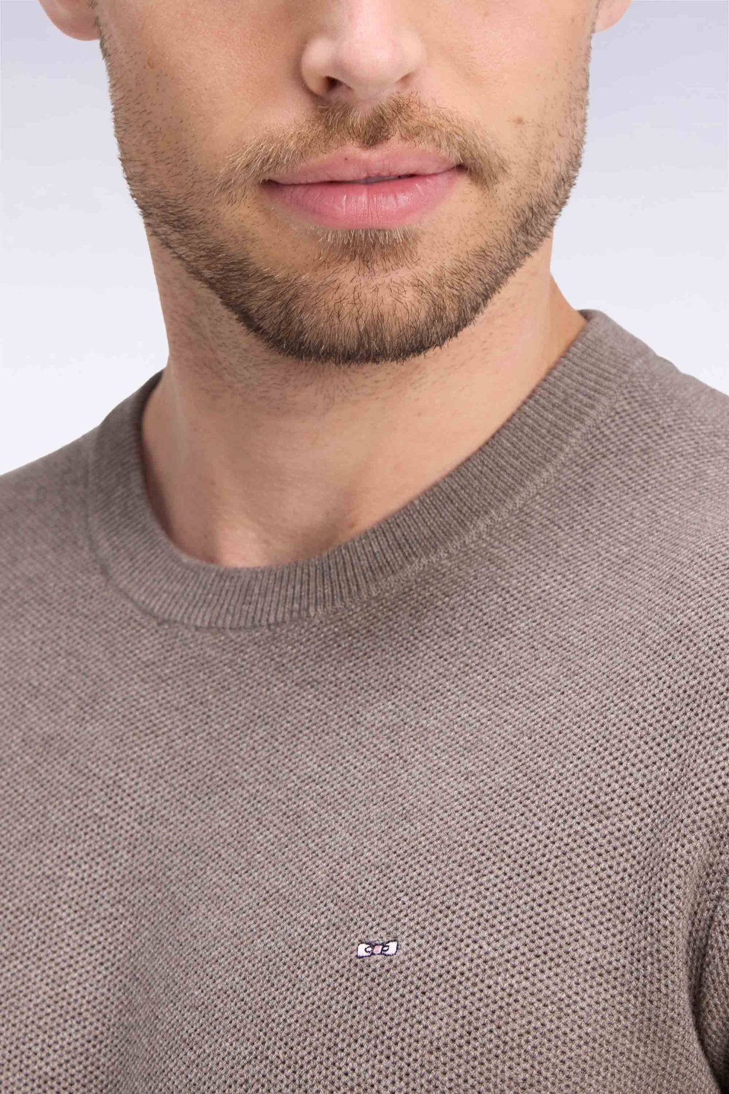 Pull col rond en coton gris coupe droite