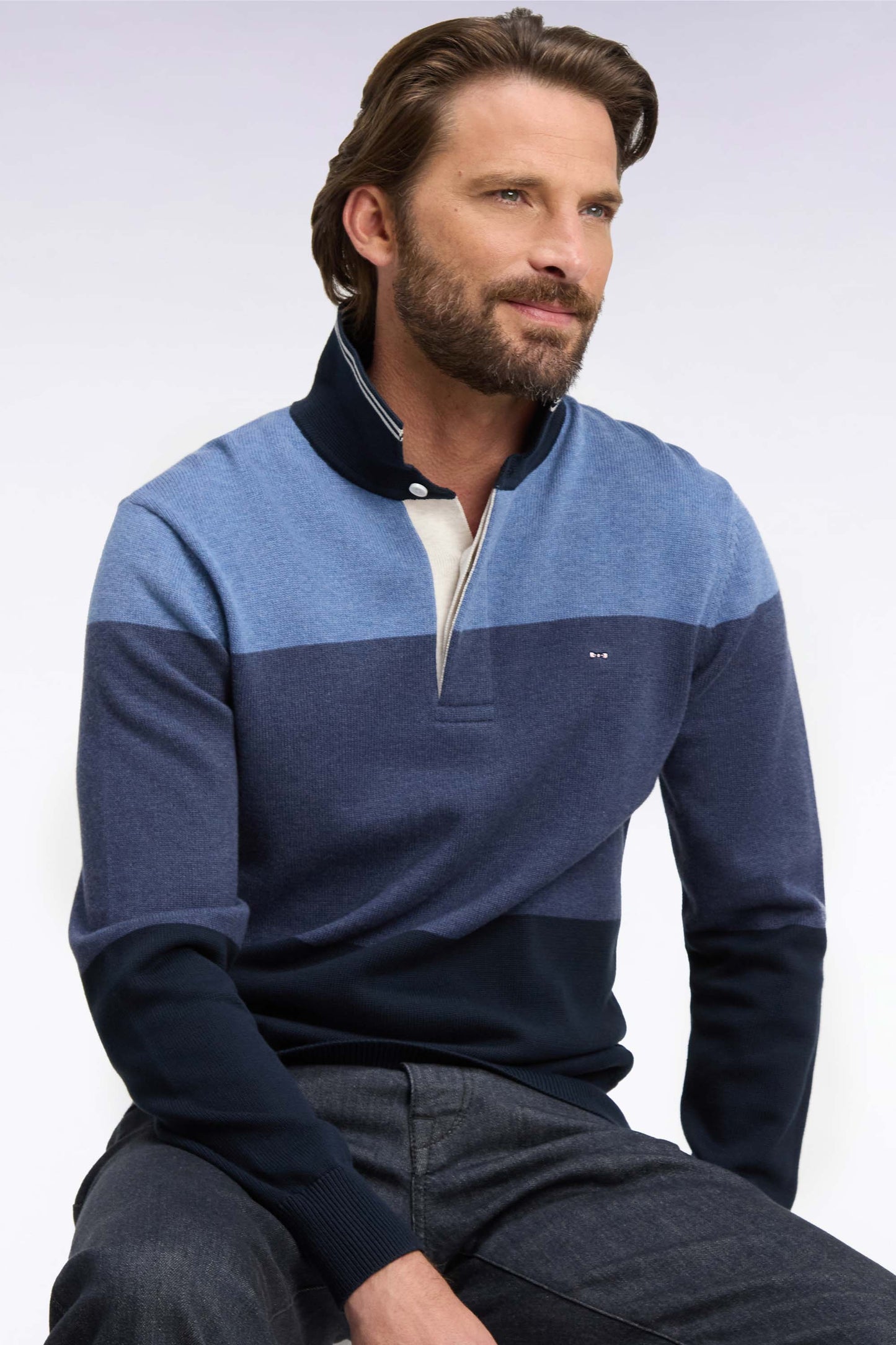 Pull à col maillot en coton tricolore à effet de rayures marine coupe regular