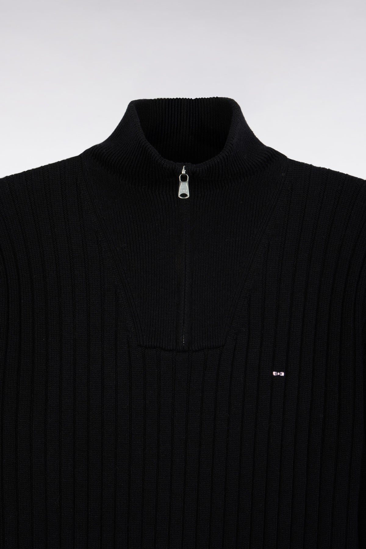 Straight cut ribbed black wool and cotton trucker neck sweater