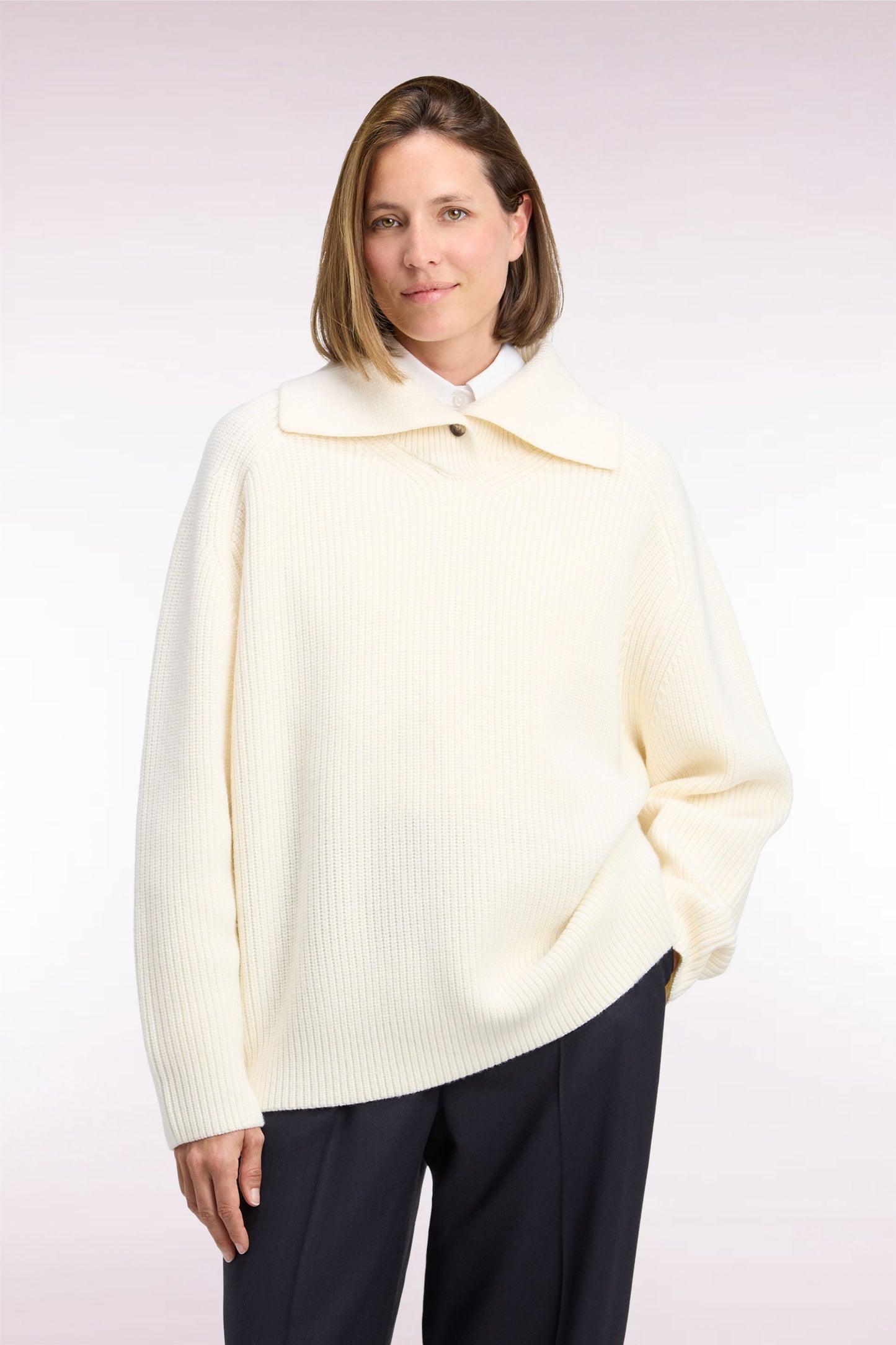 Pull vareuse en laine écru coupe droite