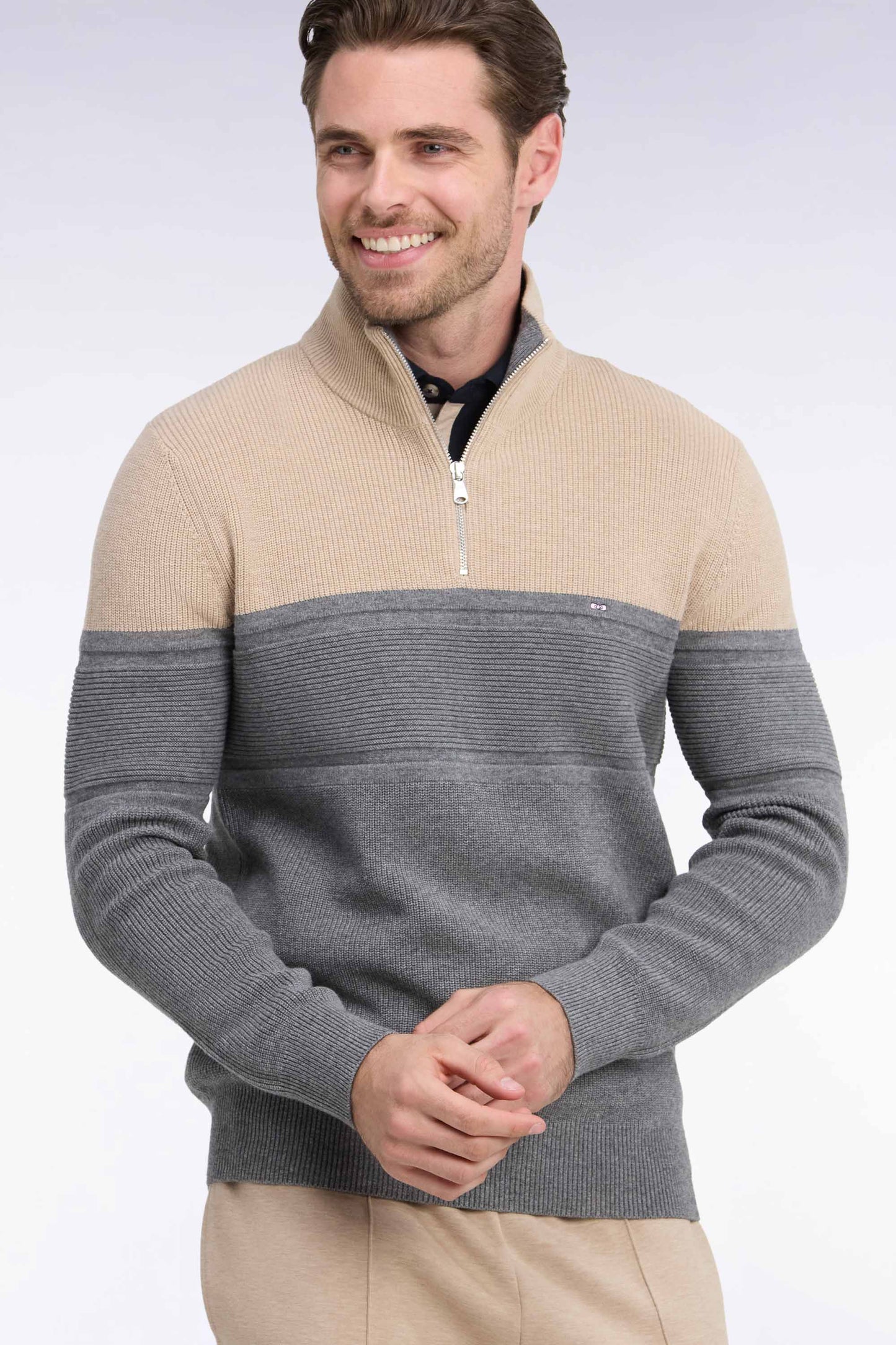 Pull à col camionneur en laine et coton bicolore beige et gris