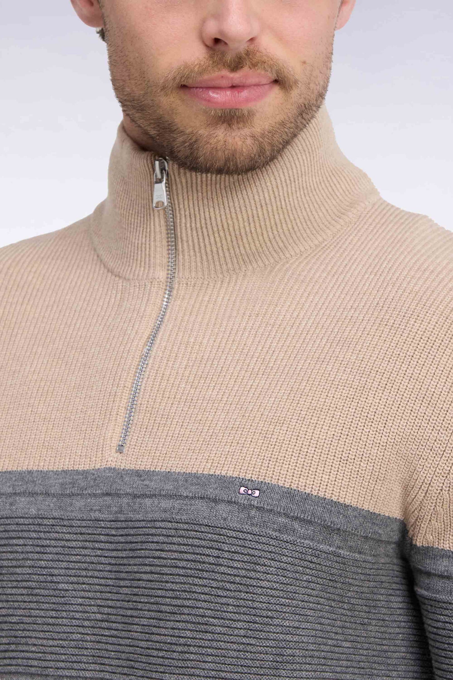 Pull à col camionneur en laine et coton bicolore beige et gris