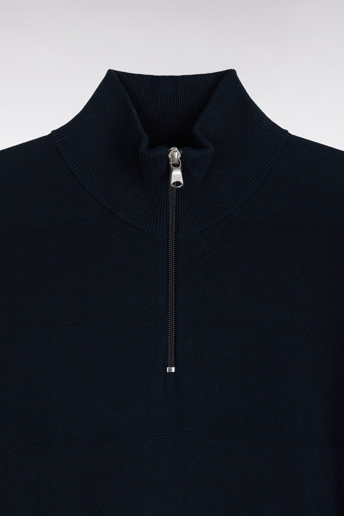Golf sweater with zipped high collar in cotton and navy viscose, straight cut