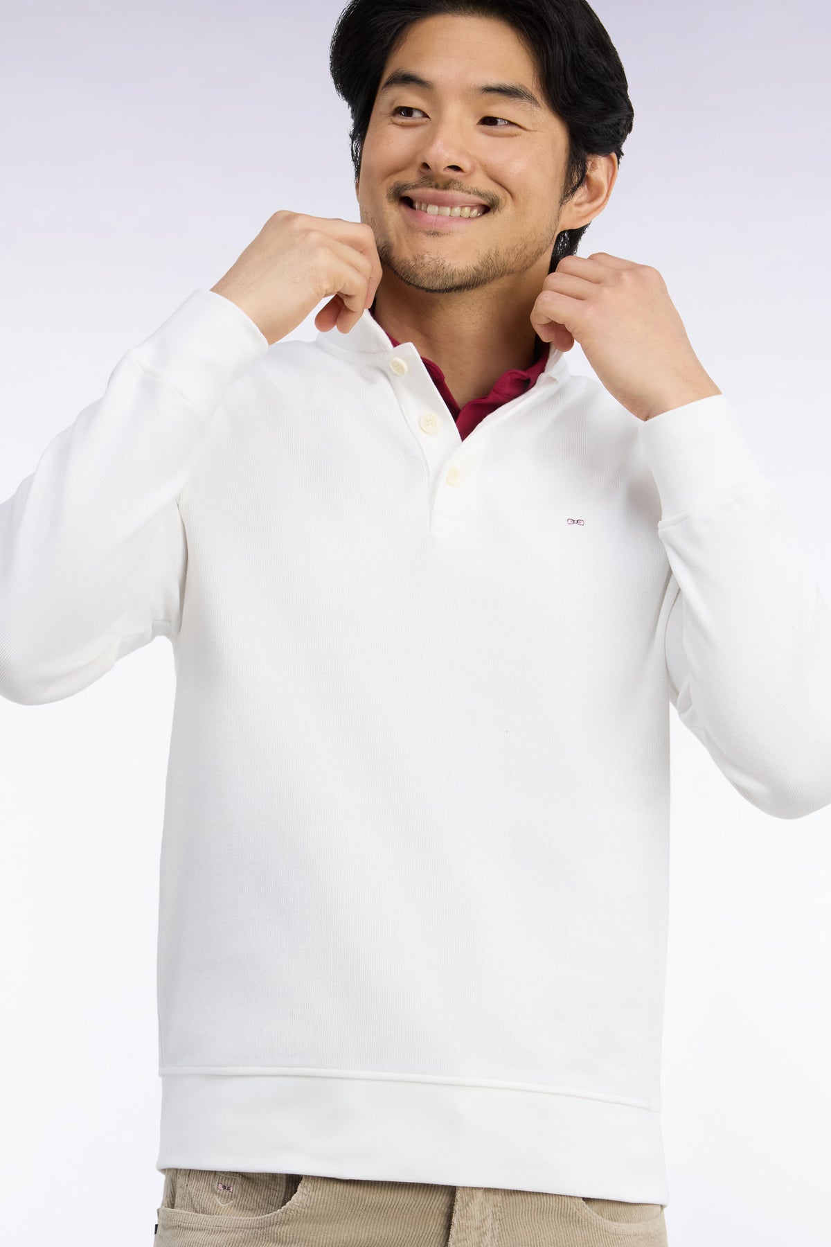 Sweatshirt col polo en coton écru coupe droite