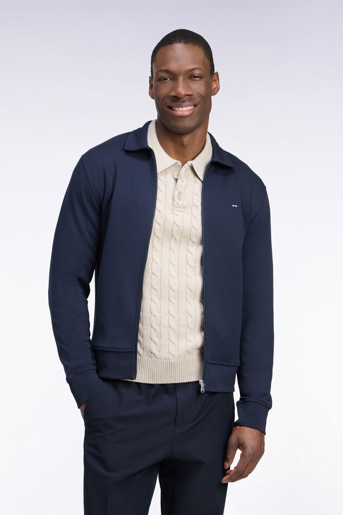 Sweatshirt zippé à col polo en coton marine coupe droite