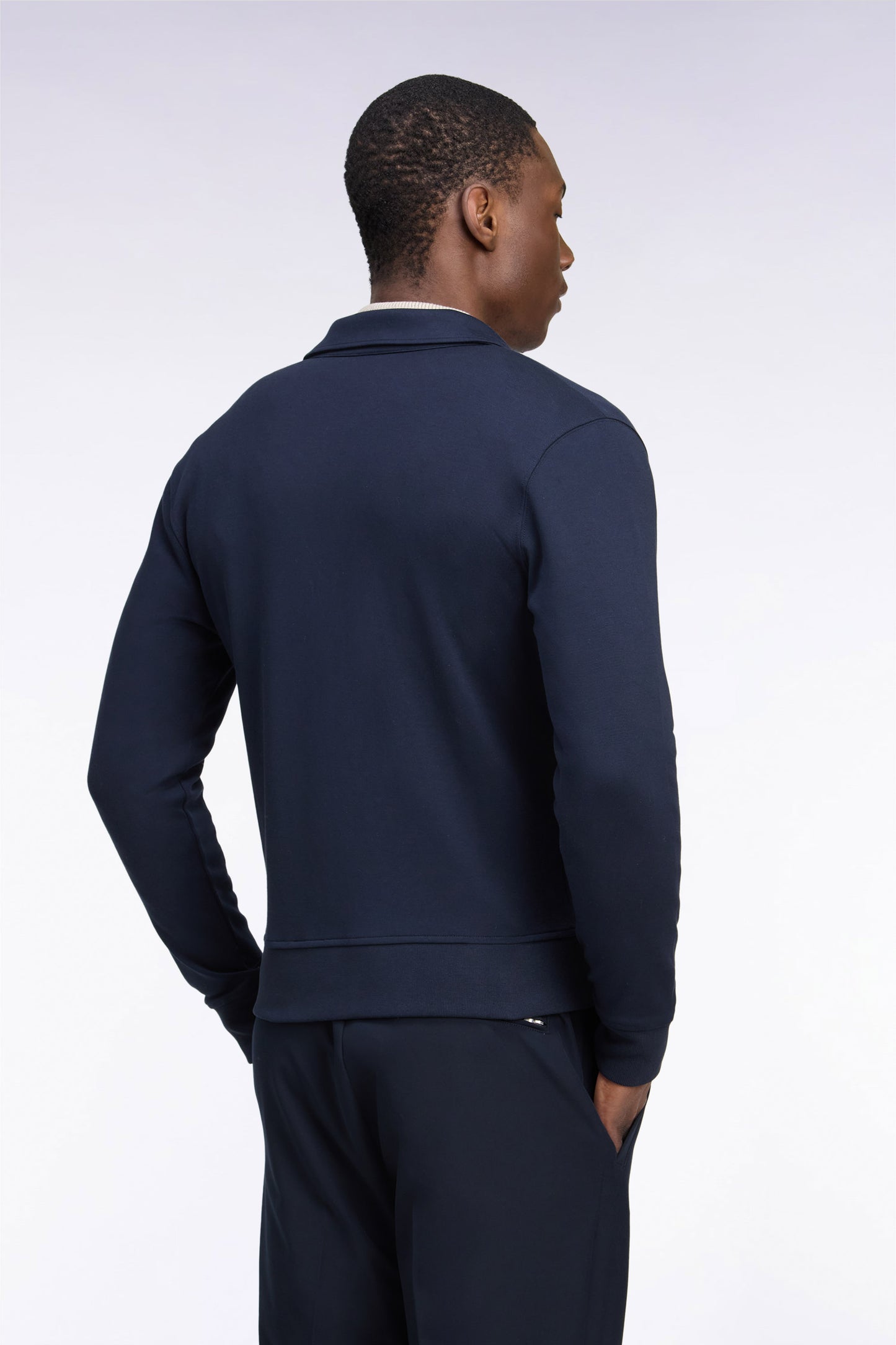 Sweatshirt zippé à col polo en coton marine coupe droite