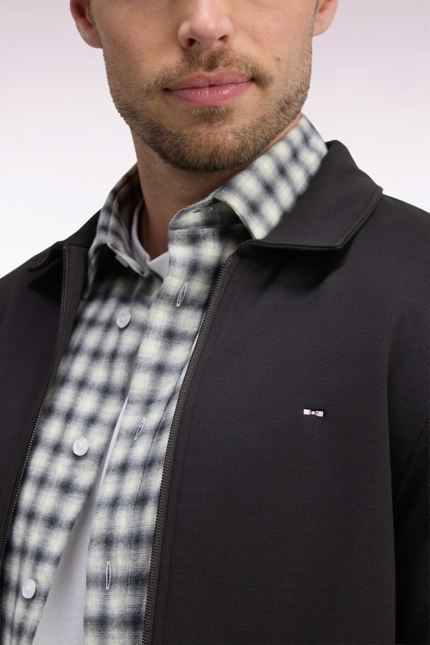 Sweatshirt zippé à col polo en coton marron coupe droite