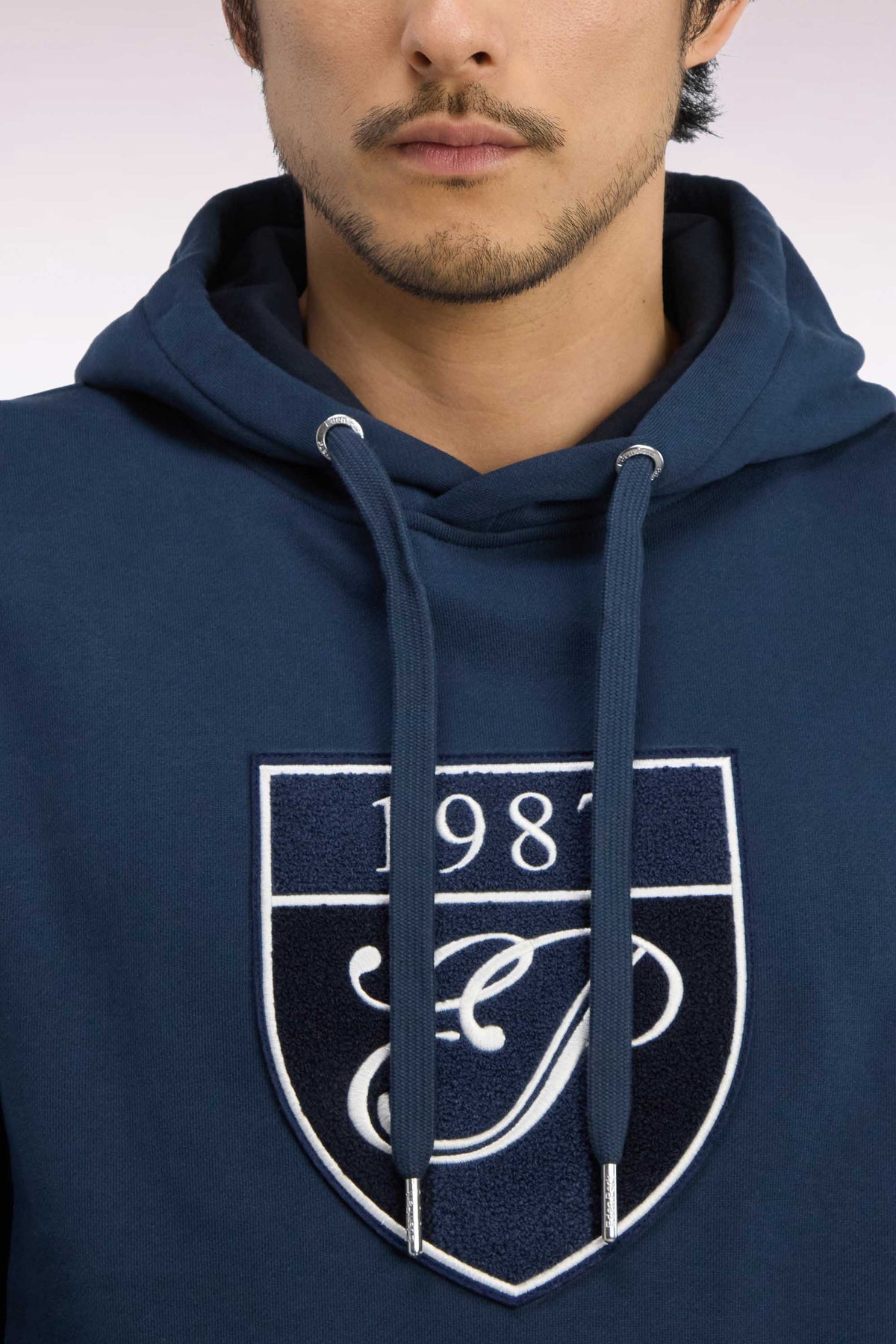 Gray cotton fleece hooded sweatshirt with heritage embroidery, straight cut