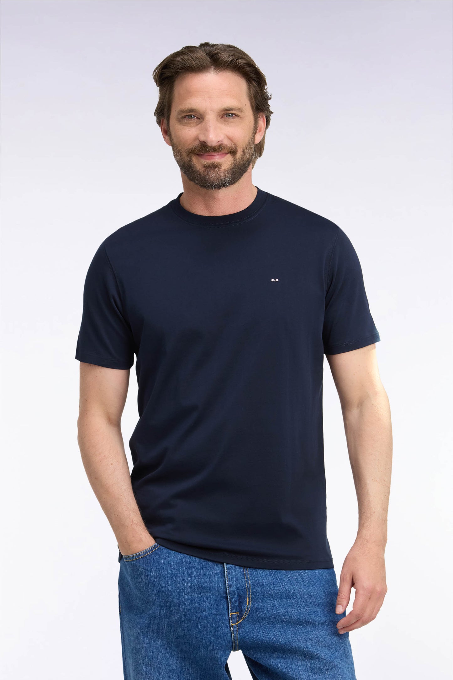 T-shirt manches courtes en coton marine coupe droite nœud papillon