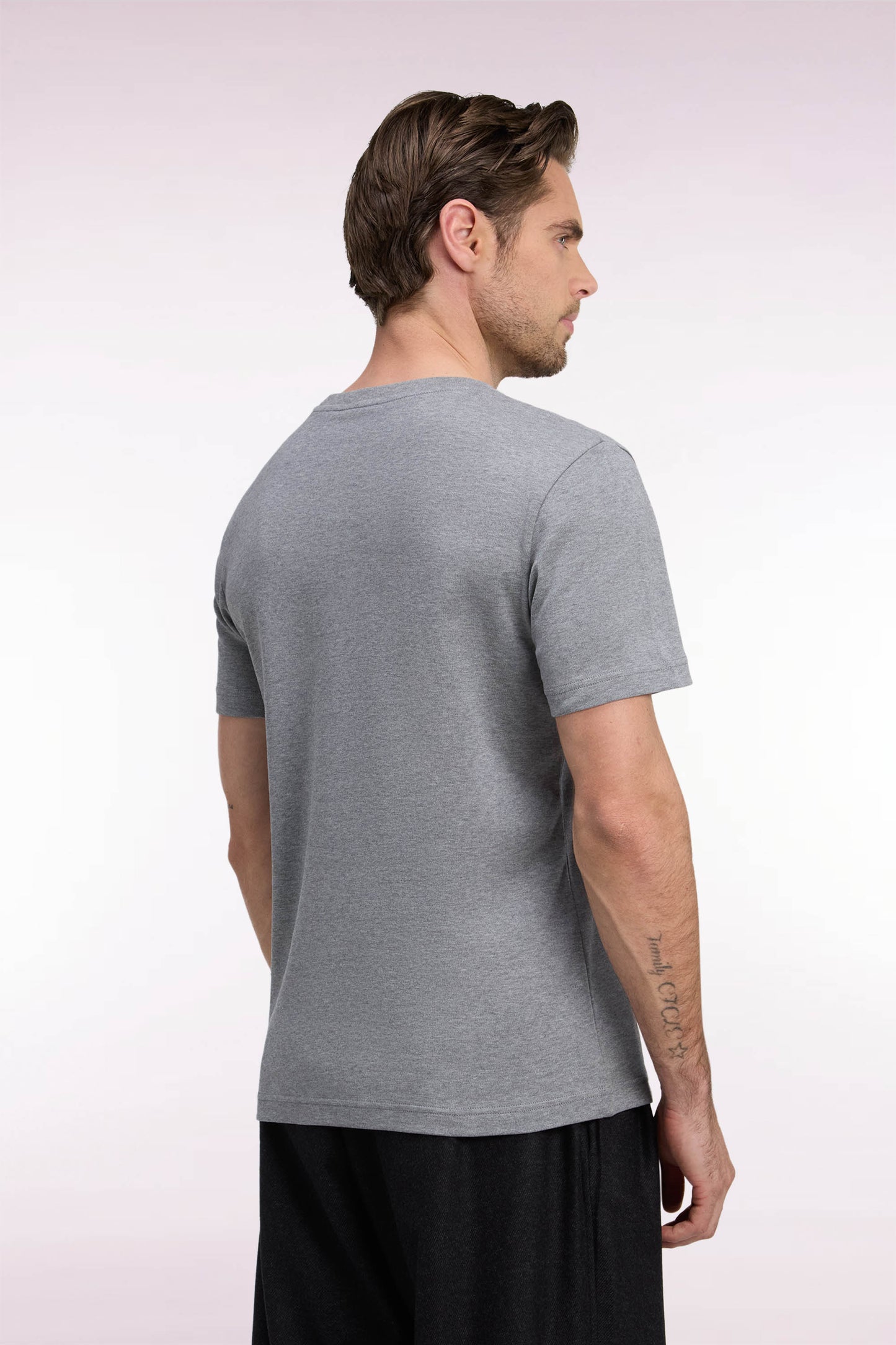 T-shirt manches courtes en coton gris coupe droite
