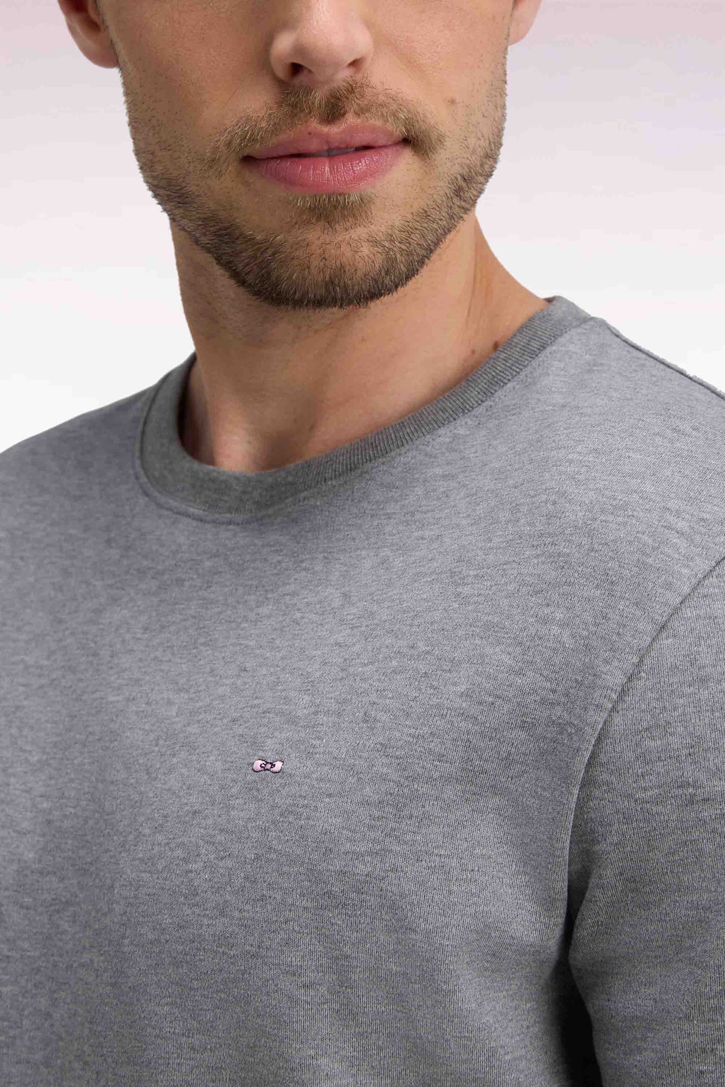 T-shirt manches courtes en coton gris coupe droite